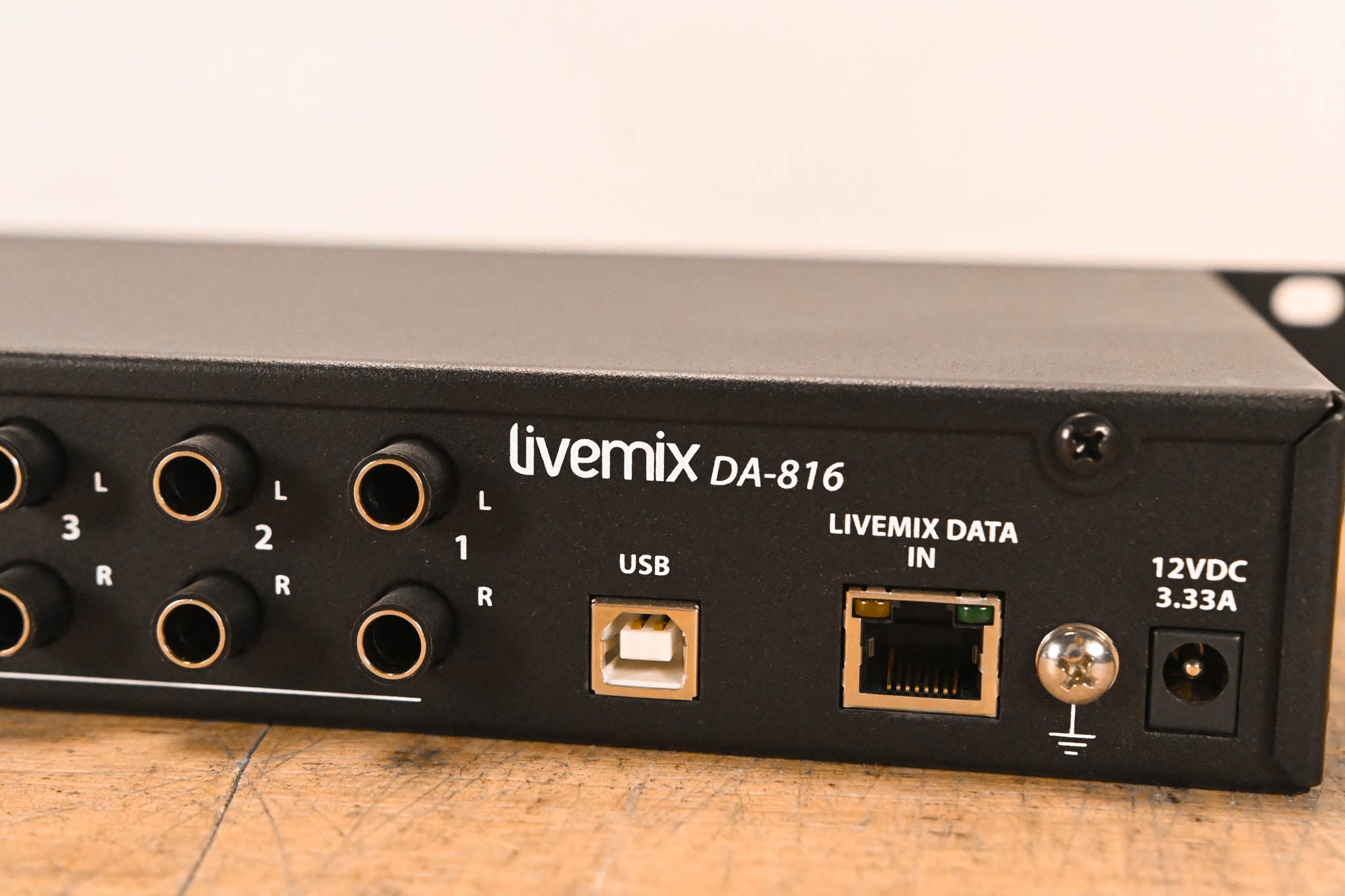 Digital Audio Labs Livemix DA-816 Analog Output Unit (NO POWER SUPPLY)
