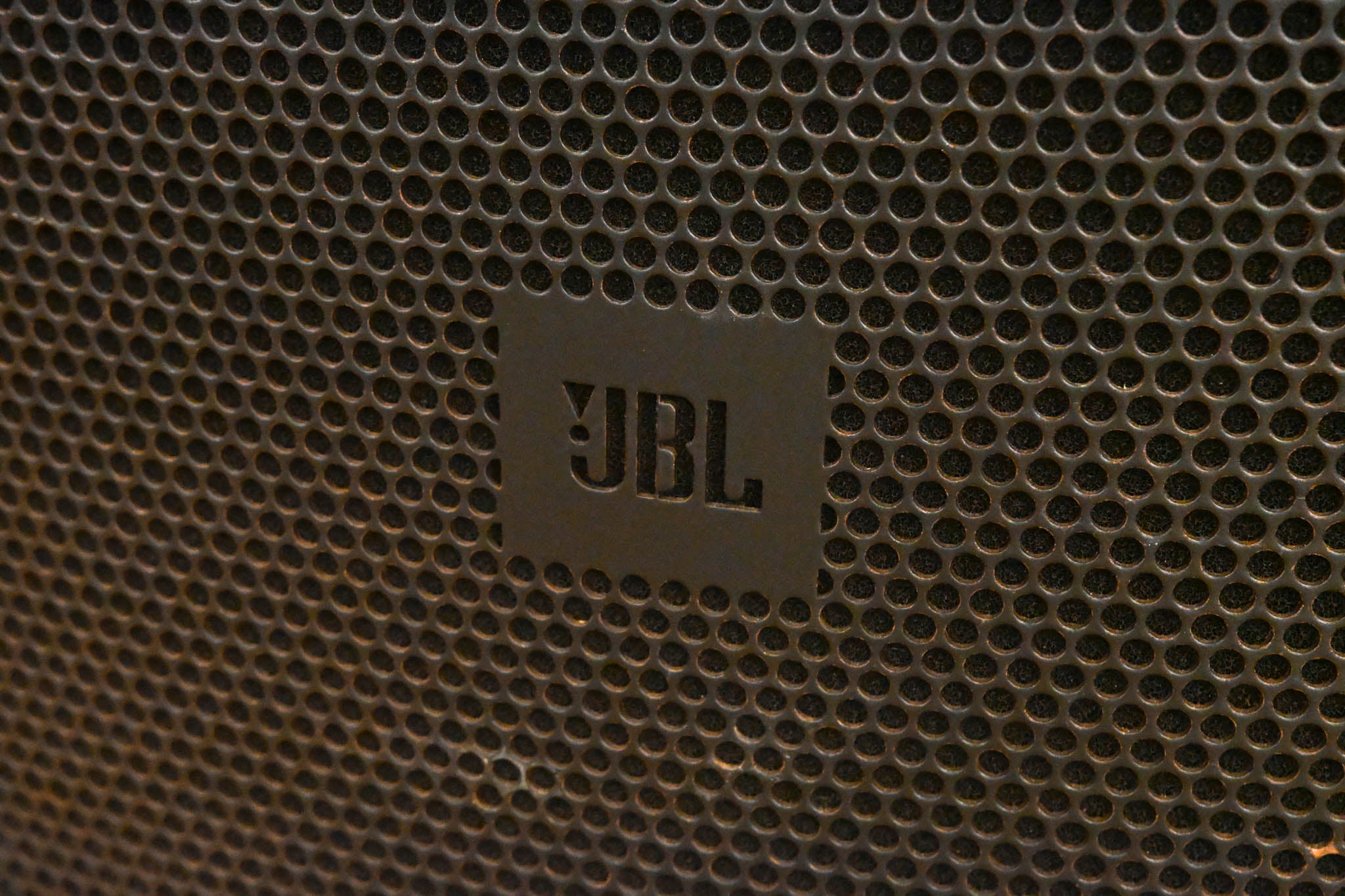 JBL VP7212/64DPCN Powered 12-inch Integrated Loudspeaker w/ CobraNet
