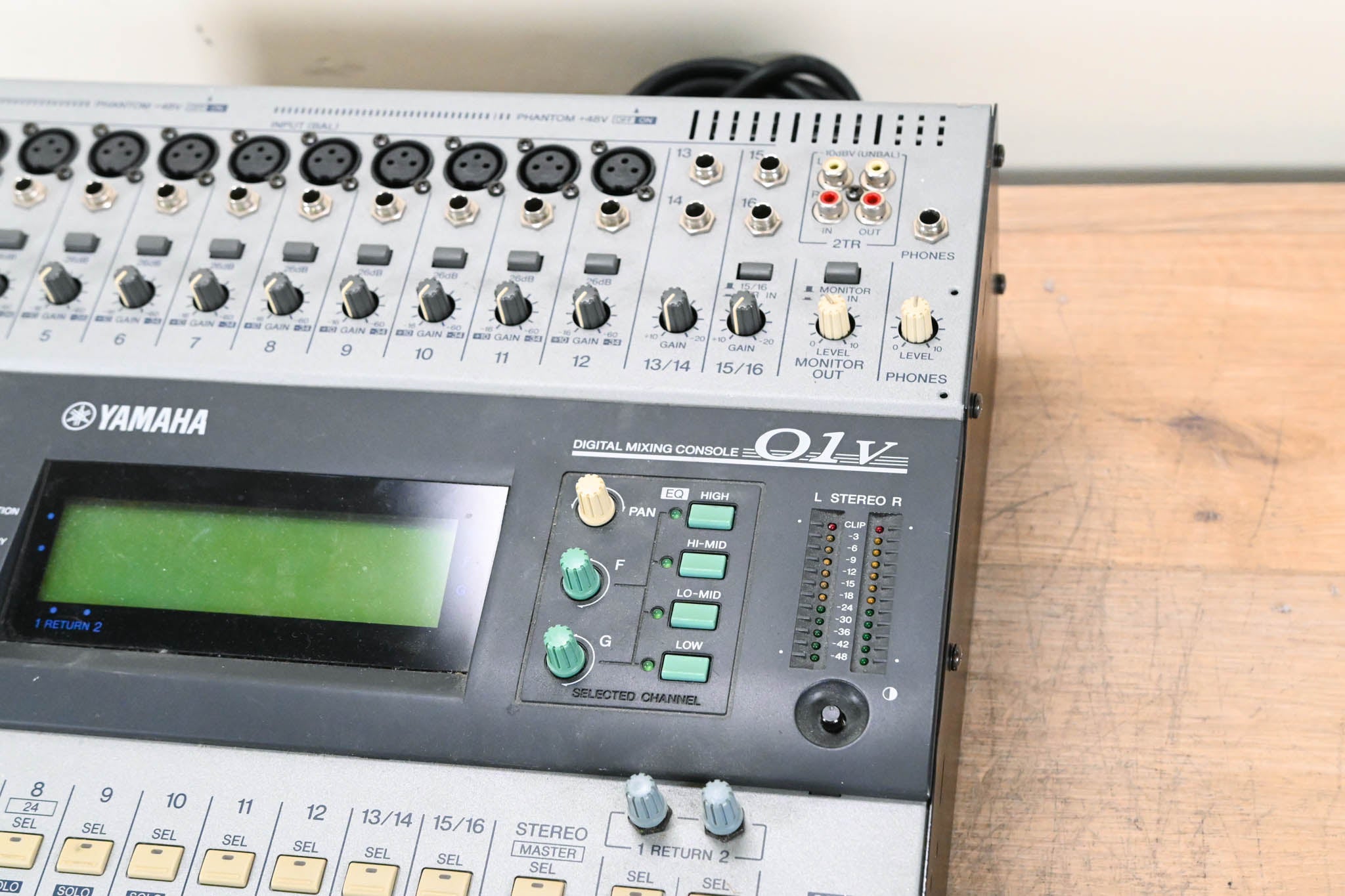 Yamaha 01V 16-Channel Digital Audio Console