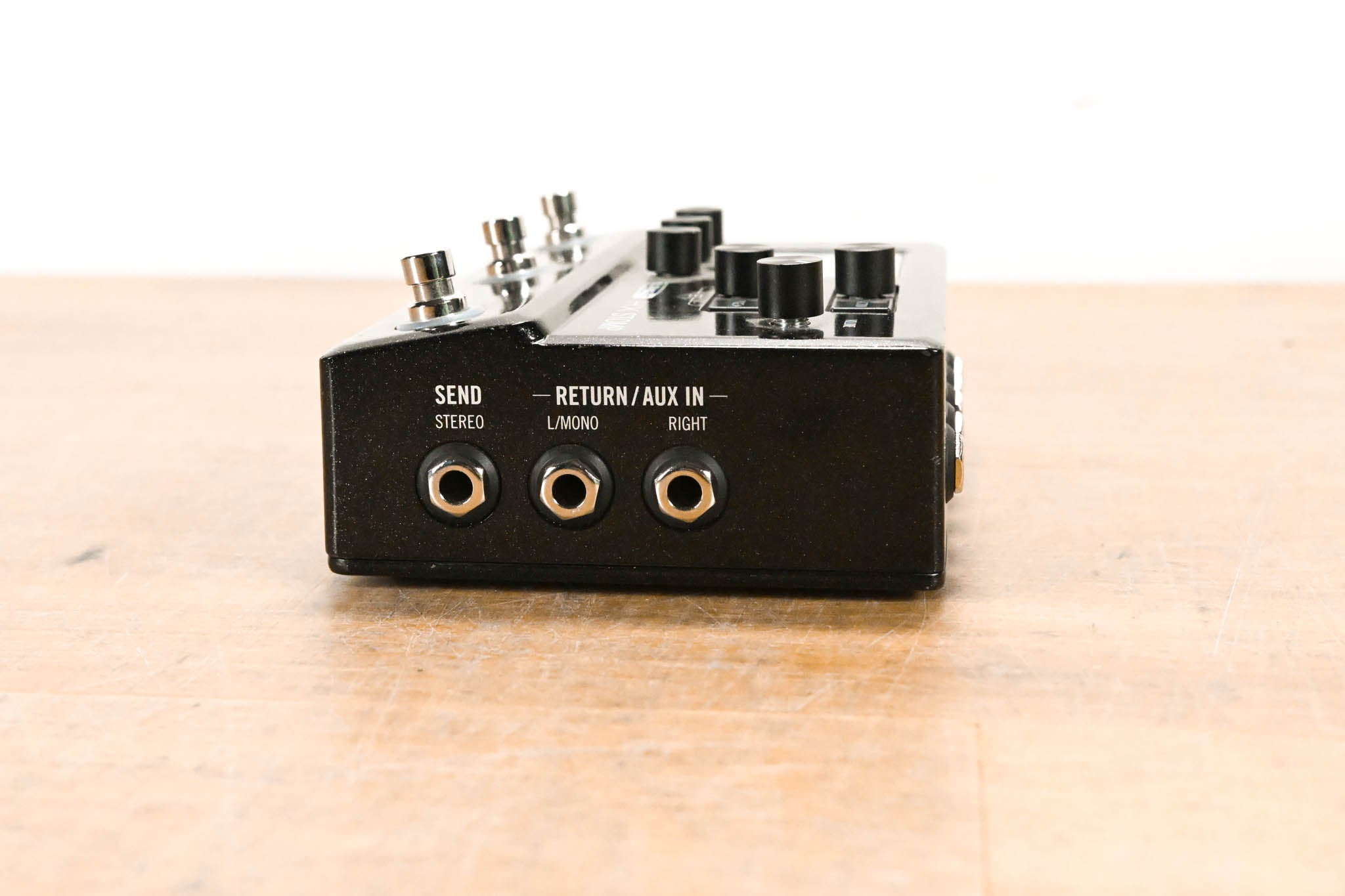 Line 6 HX Stomp Multi-Effects Guitar Processor