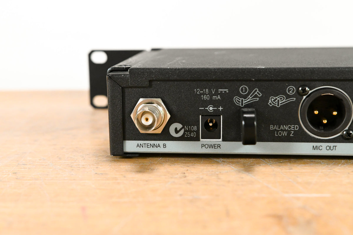 Shure SLX14 Bodypack Wireless System - J3 Band (NO POWER SUPPLY)