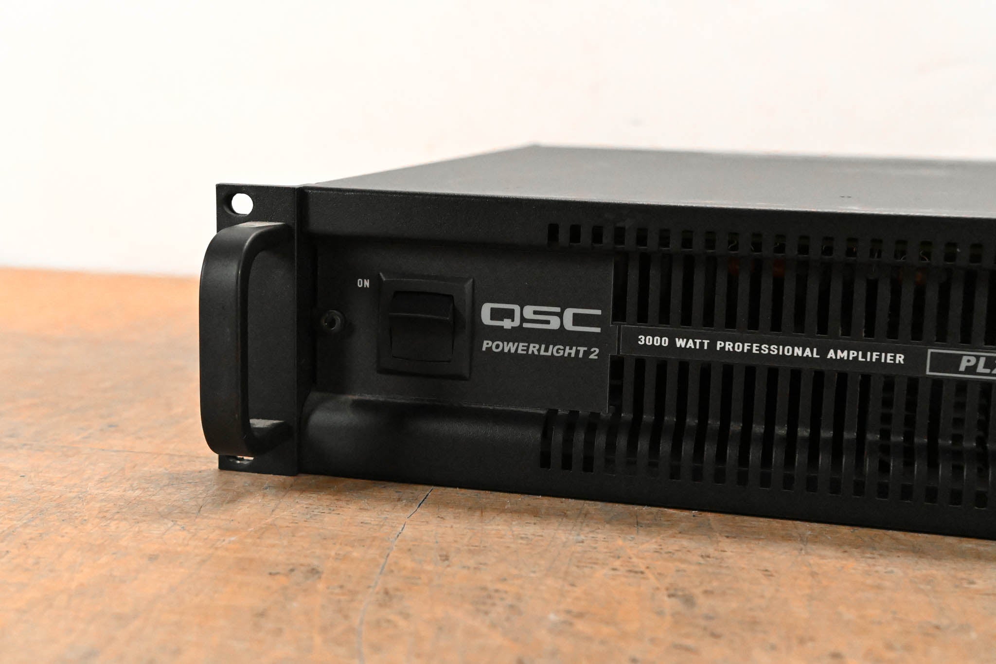QSC PL230 PowerLight 2 Series 2-Channel 1500W Power Amplifier