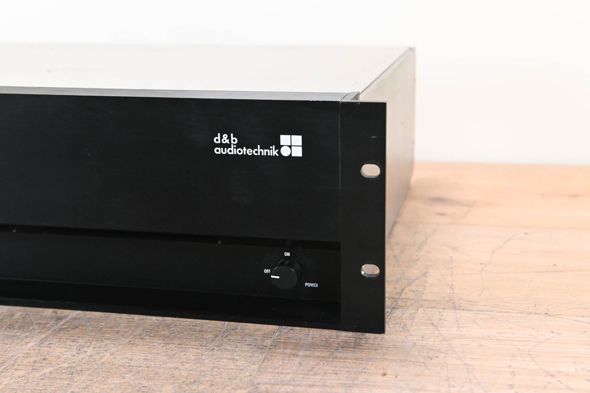 d&b audiotechnik D12 Dual-Channel Power Amplifier