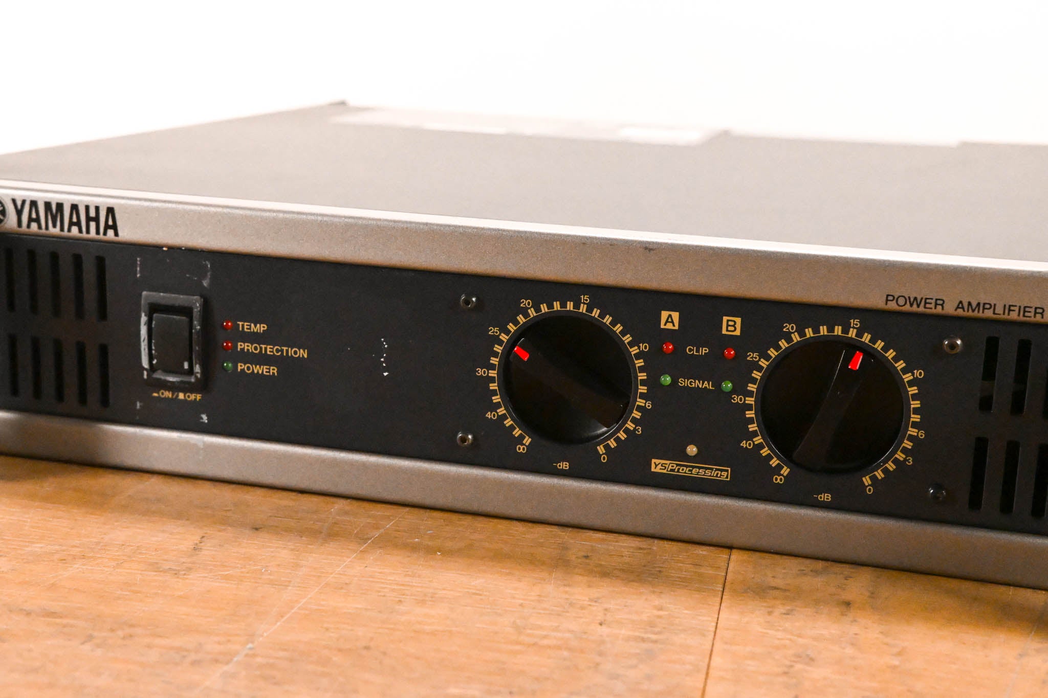 Yamaha P7000S 2-Channel Power Amplifier
