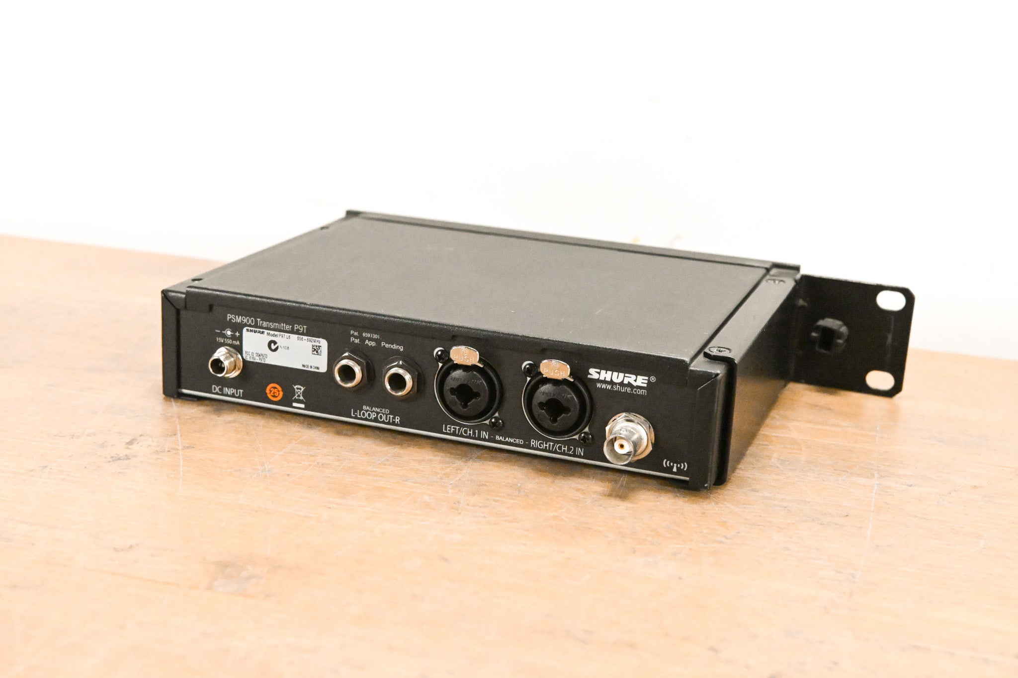 Shure PSM 900 Wireless IEM System L6 Band: 656-692 MHz (NO POWER SUPPLY)