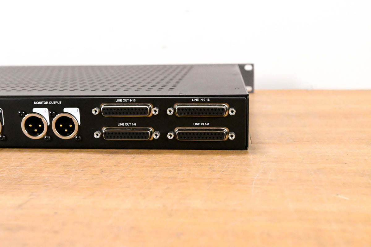Universal Audio Apollo x16 Thunderbolt 3 Interface (NO POWER SUPPLY)