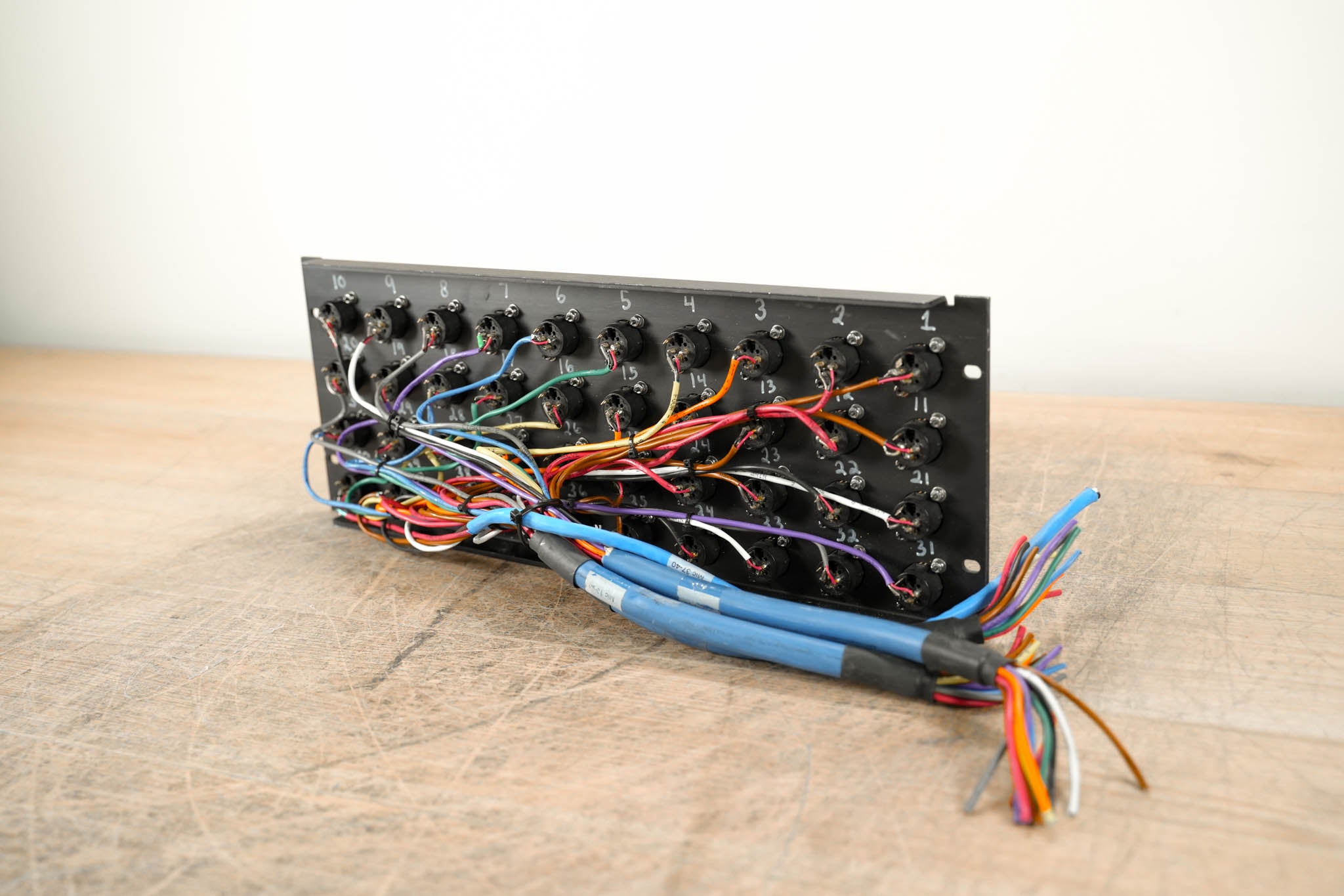 Unbranded 40-Channel Female XLR Patch Panel