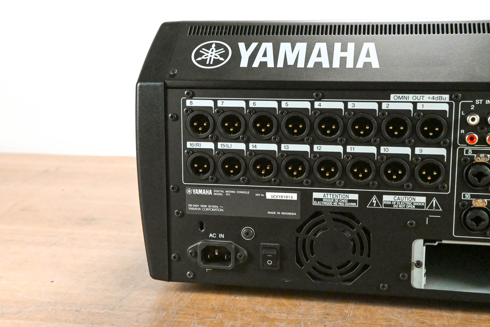 Yamaha TF1 16-Channel Digital Mixing Console
