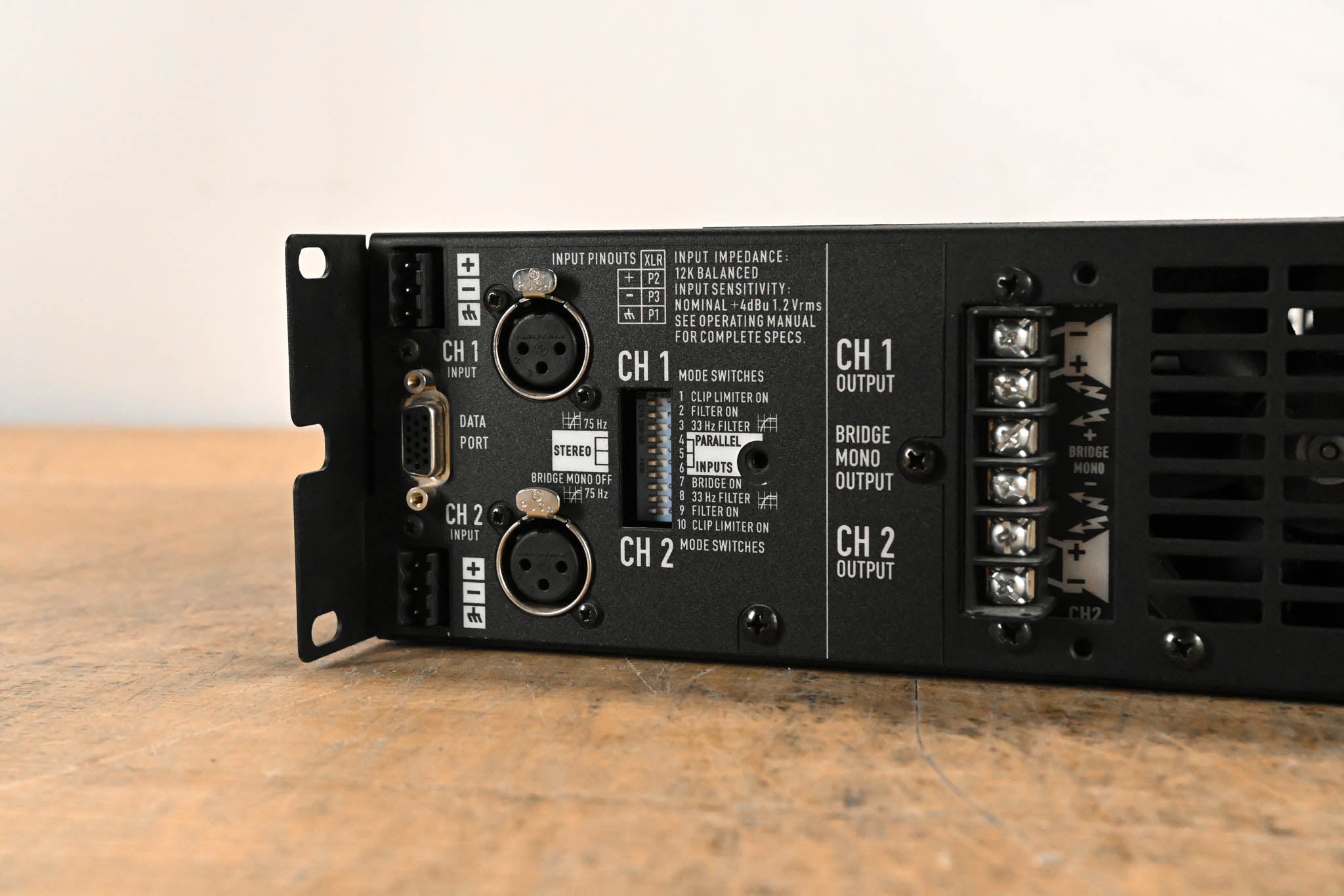 QSC CX702 2-Channel 700W Power Amplifier
