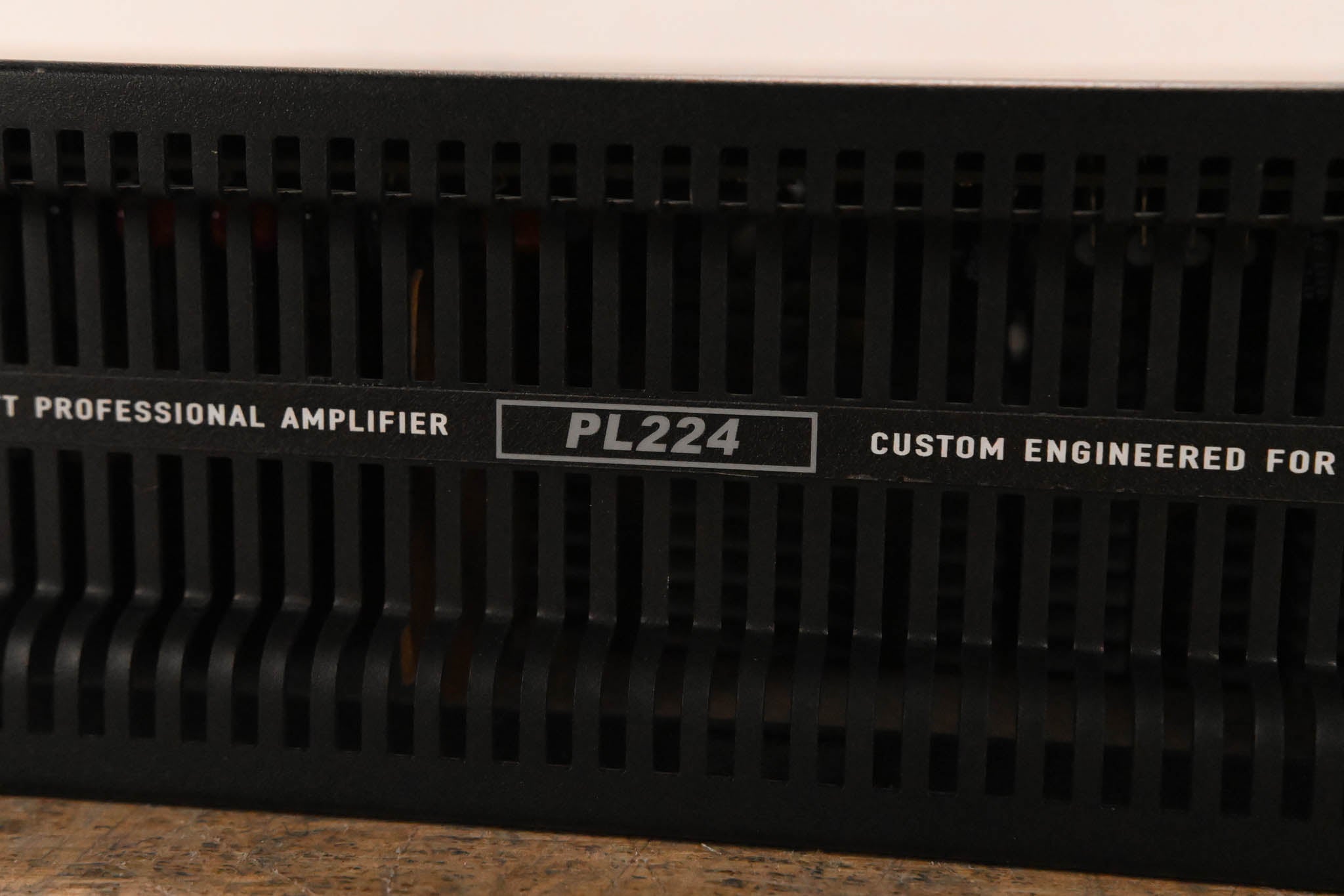 QSC PL224 PowerLight 2 Series 2-Channel Power Amplifier