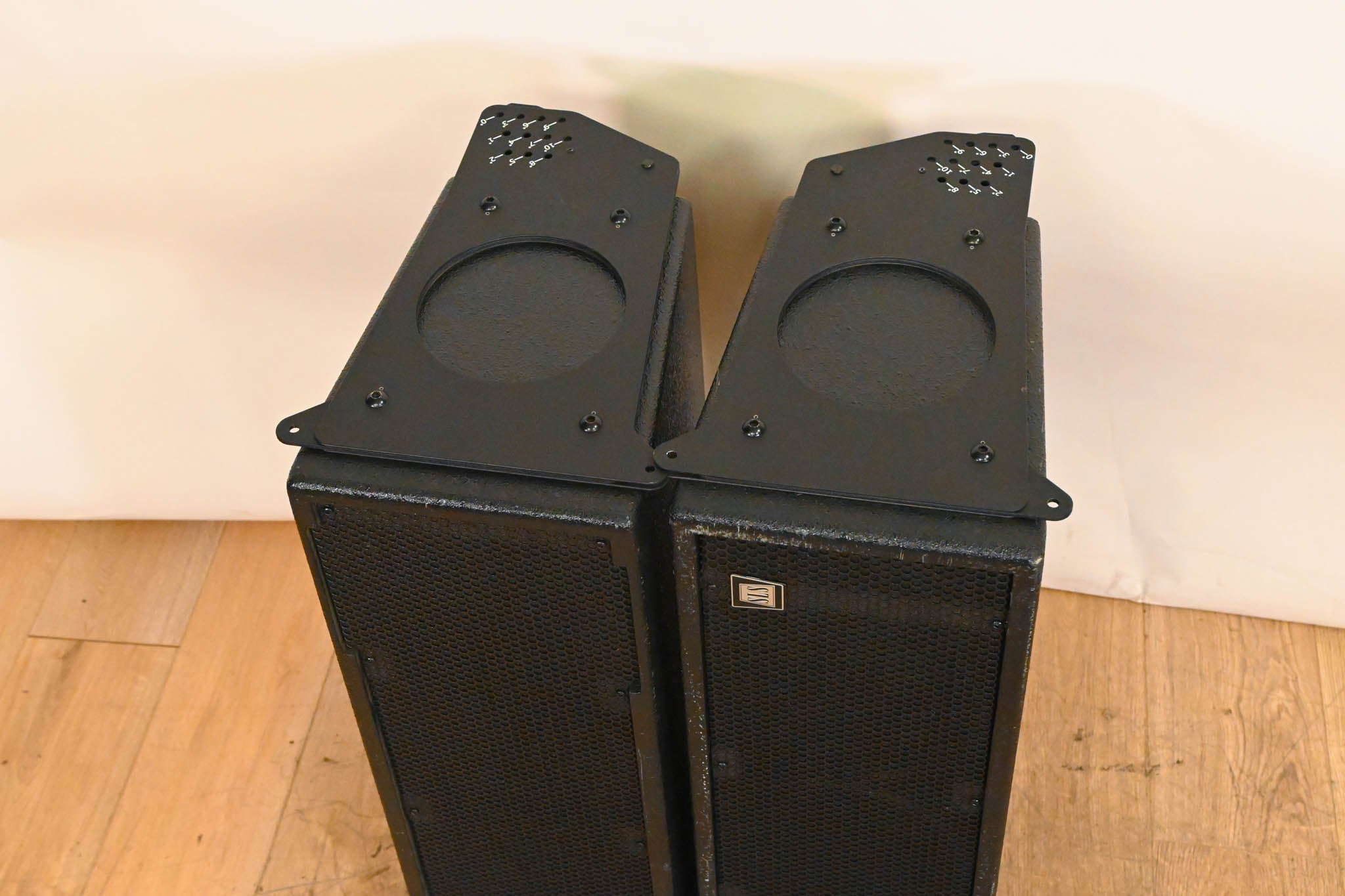 SLS LS8800 Full-Range Line Array Module (PAIR)