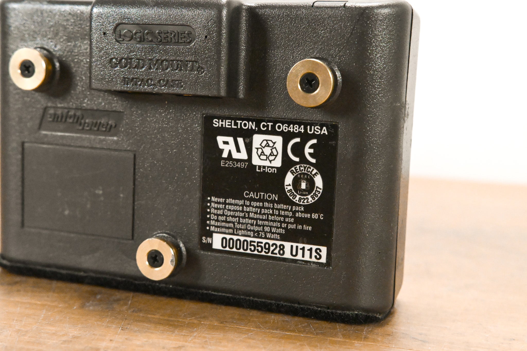 Anton Bauer Dionic Interactive 2000 Gold-Mount Battery