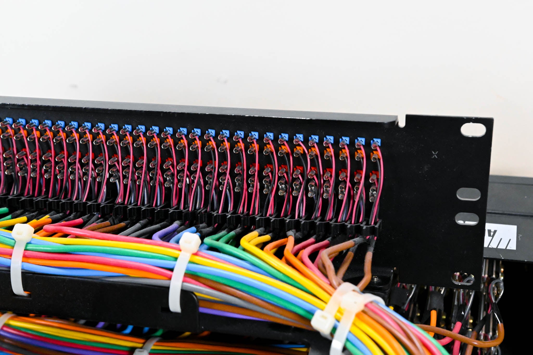 ADC BJF203-4MKII 48-Point Patch Bay with QCP Patch Panel