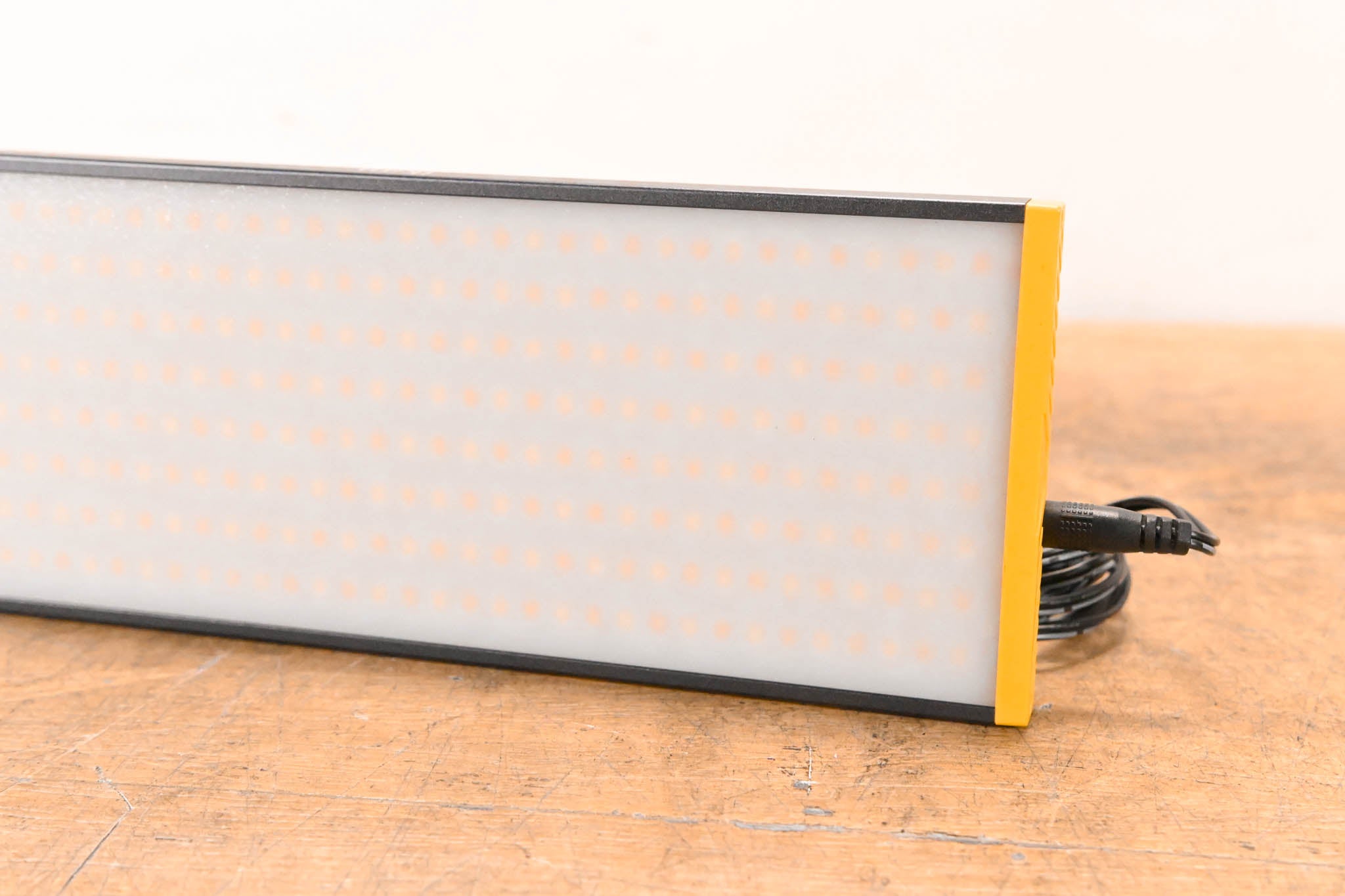 Ikan OYB240 Onyx 240 Bi-Color On-Camera LED Light w/ Accessories