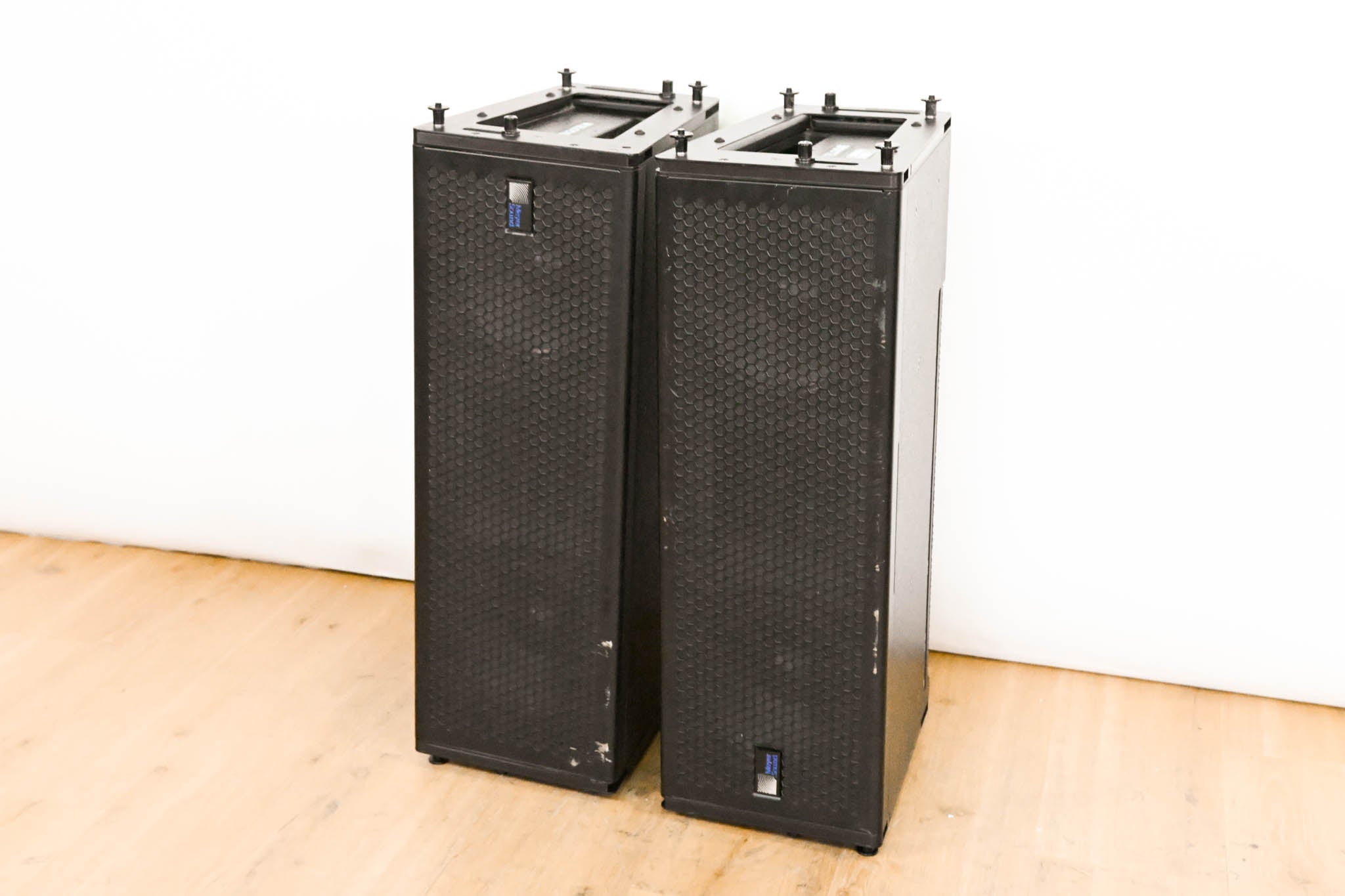 Meyer Sound M'elodie High-Power Curvilinear Array Loudspeaker (PAIR)