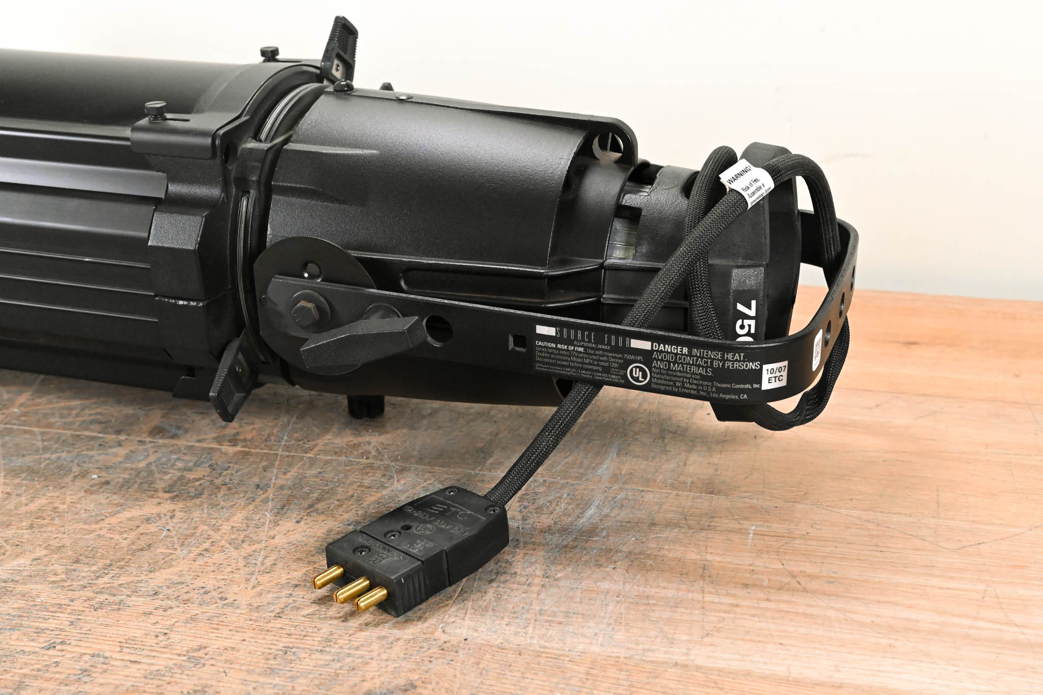 ETC Source Four Zoom 15-30 Degree 750 Ellipsoidal Light