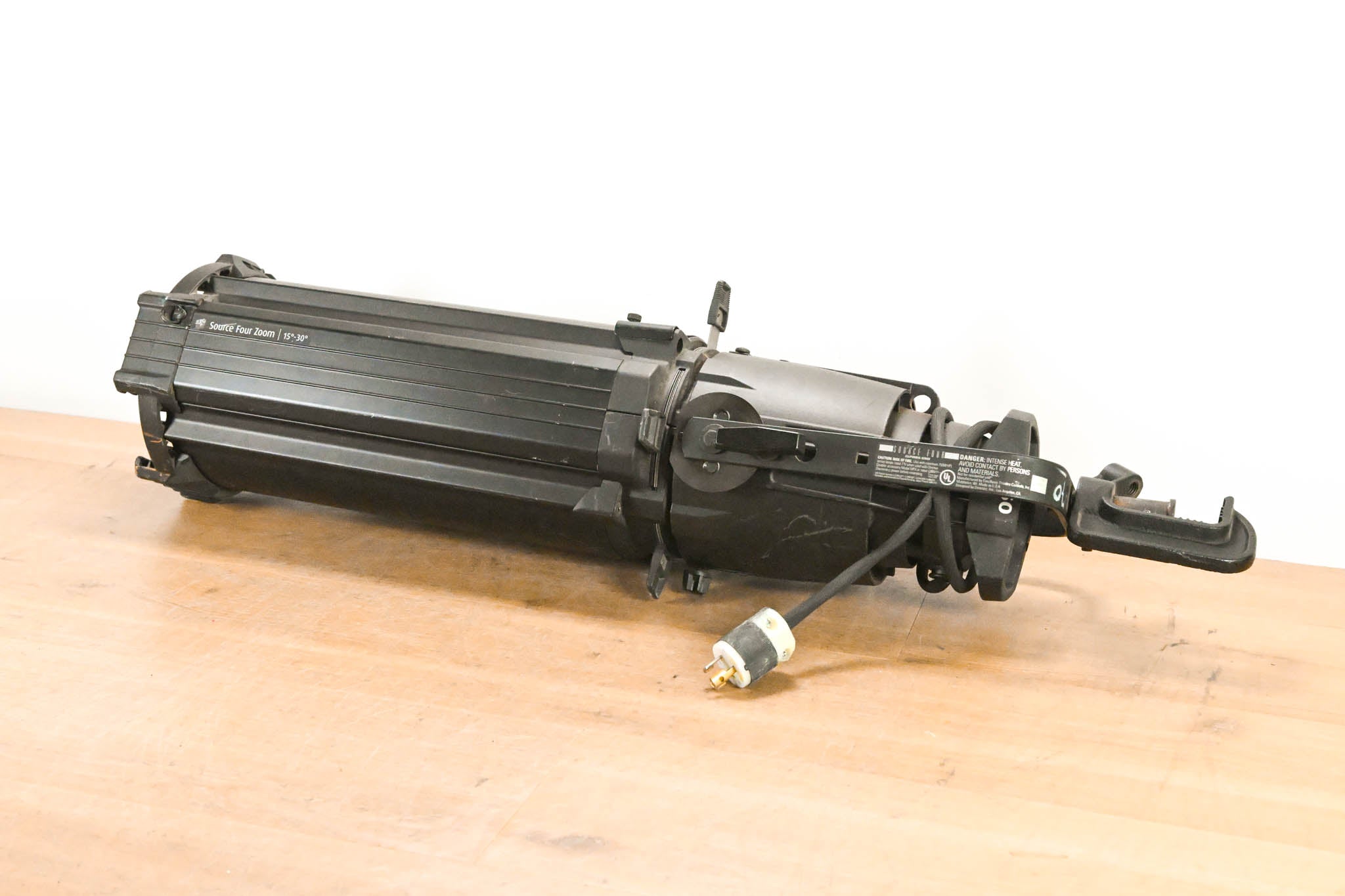 ETC Source Four Zoom 15-30 Degree 750 Ellipsoidal Light