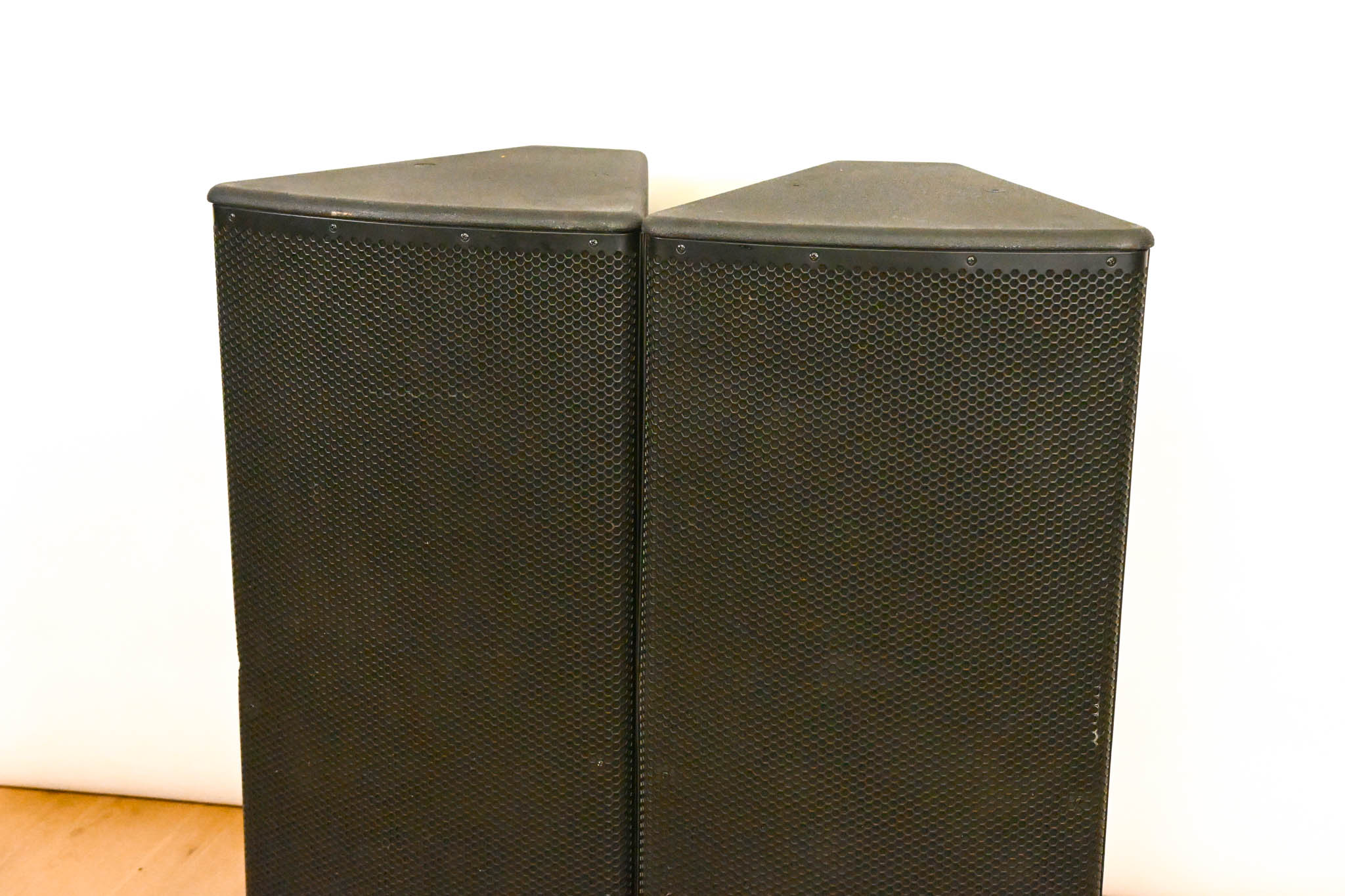 Turbosound TCS122/64-AN 12" 2-Way Powered Loudspeaker (PAIR)