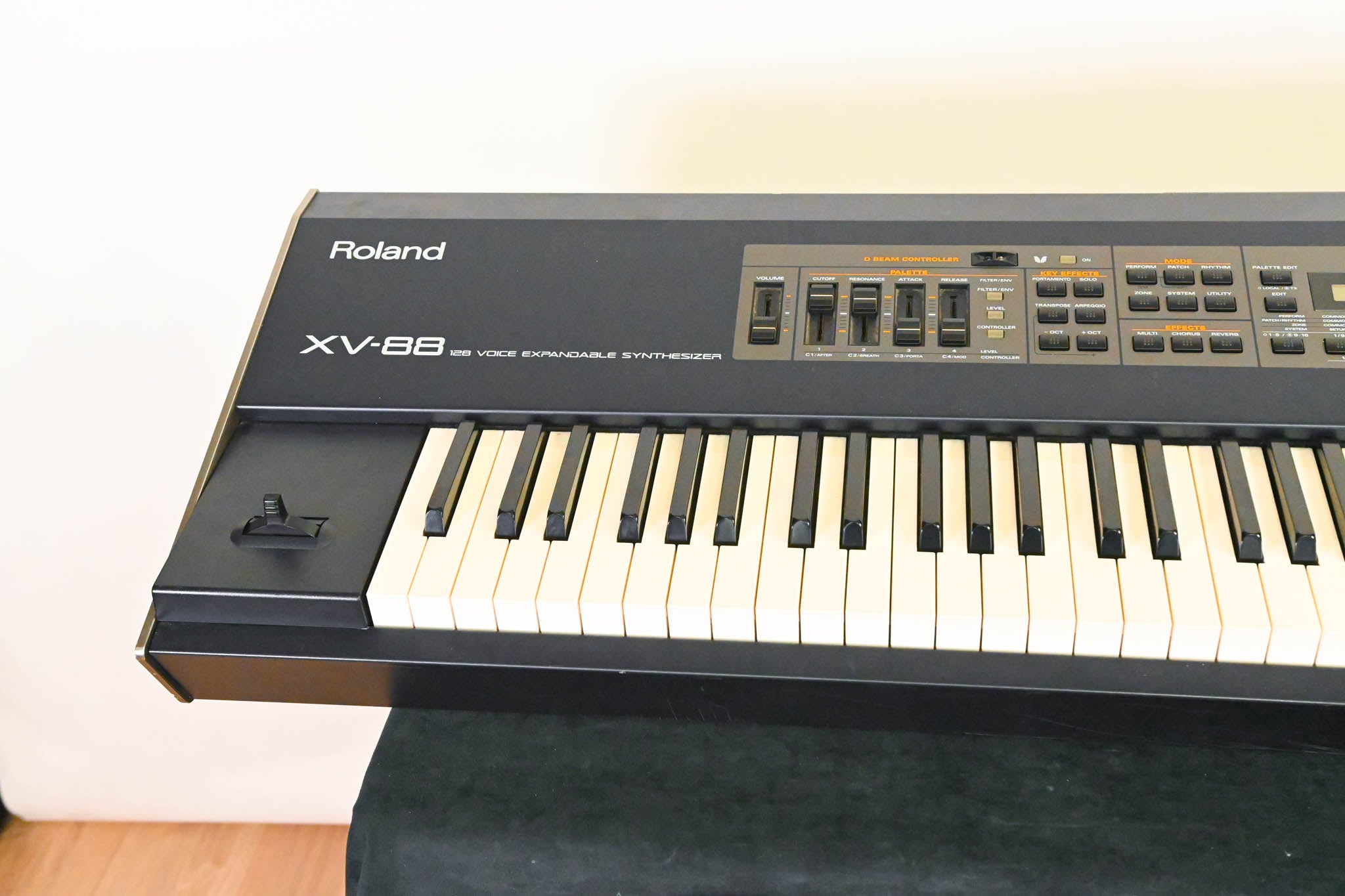 Roland XV-88 128-Voice Expandable Synthesizer