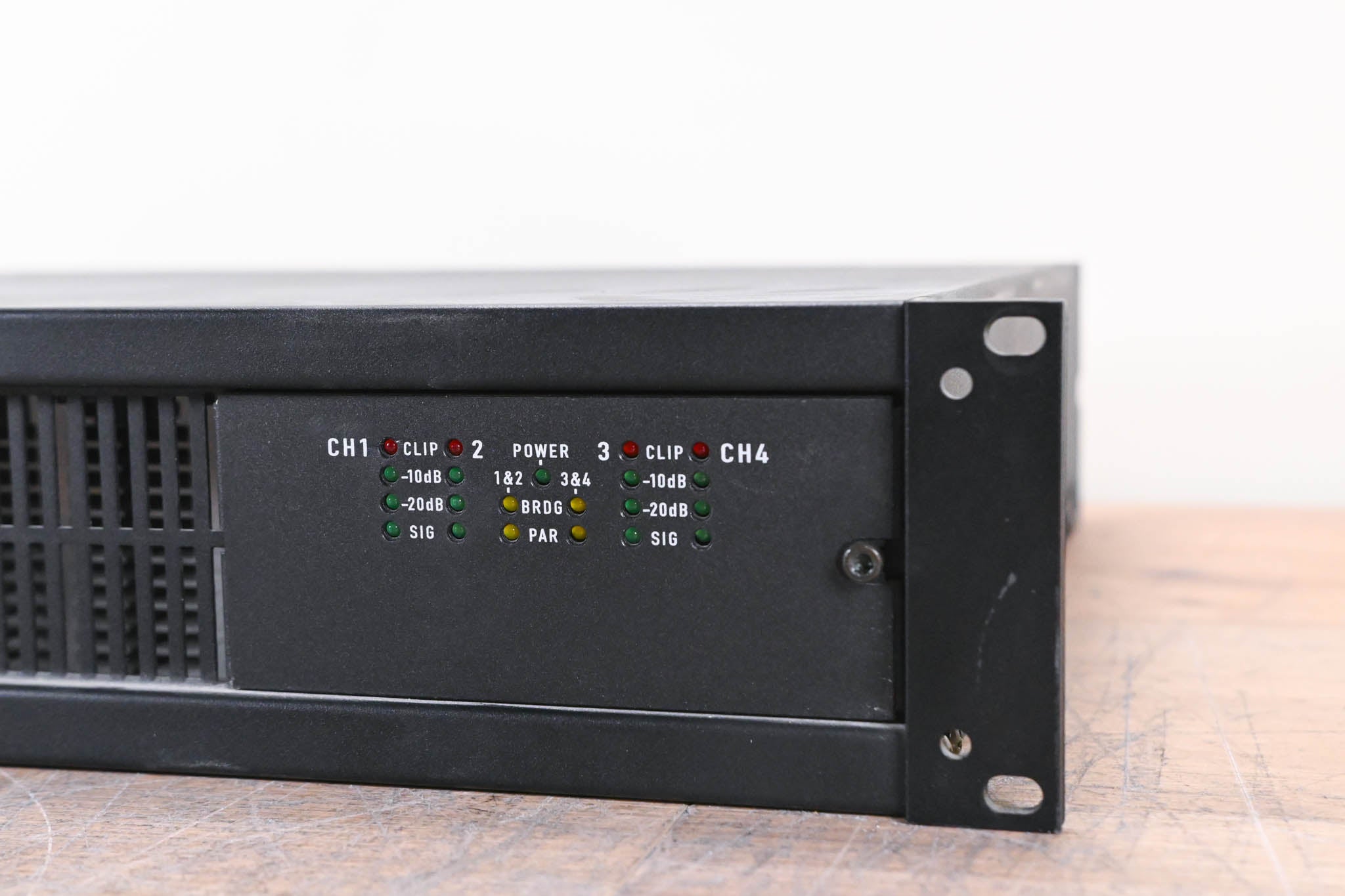 QSC CX404 400W 4-Channel Power Amplifier