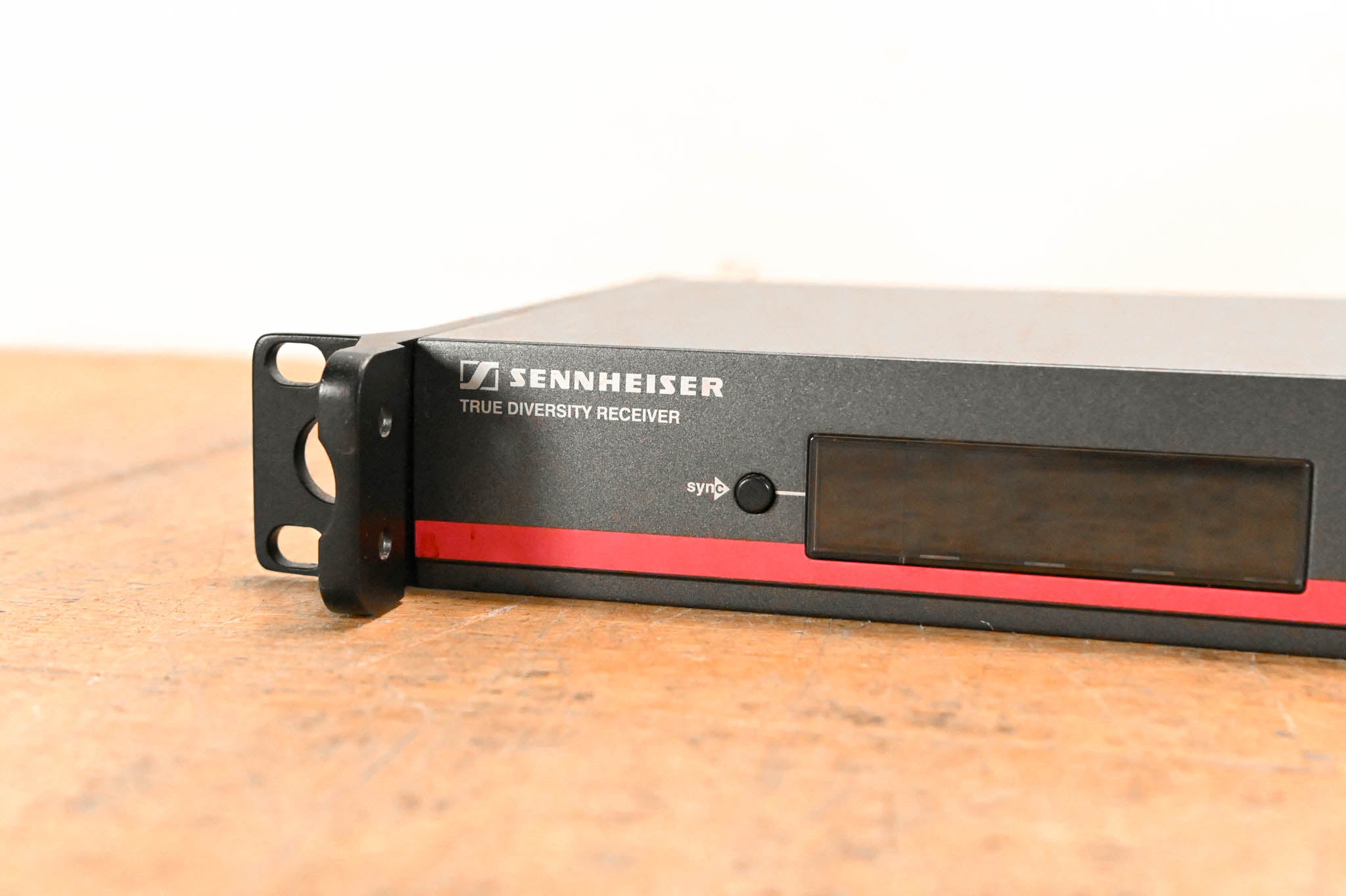 Sennheiser EM 100 G3 Wireless Receiver - A Range: 516-558 MHz
