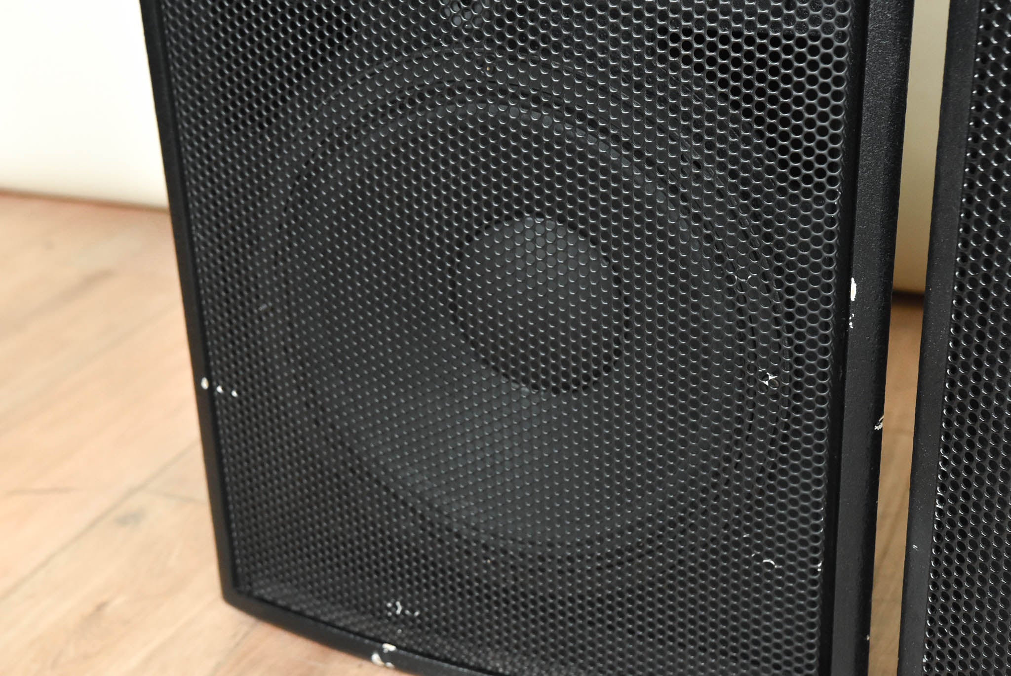 Electro-Voice (EV) FRi-122/64 2-Way Full Range Passive Loudspeaker Pair