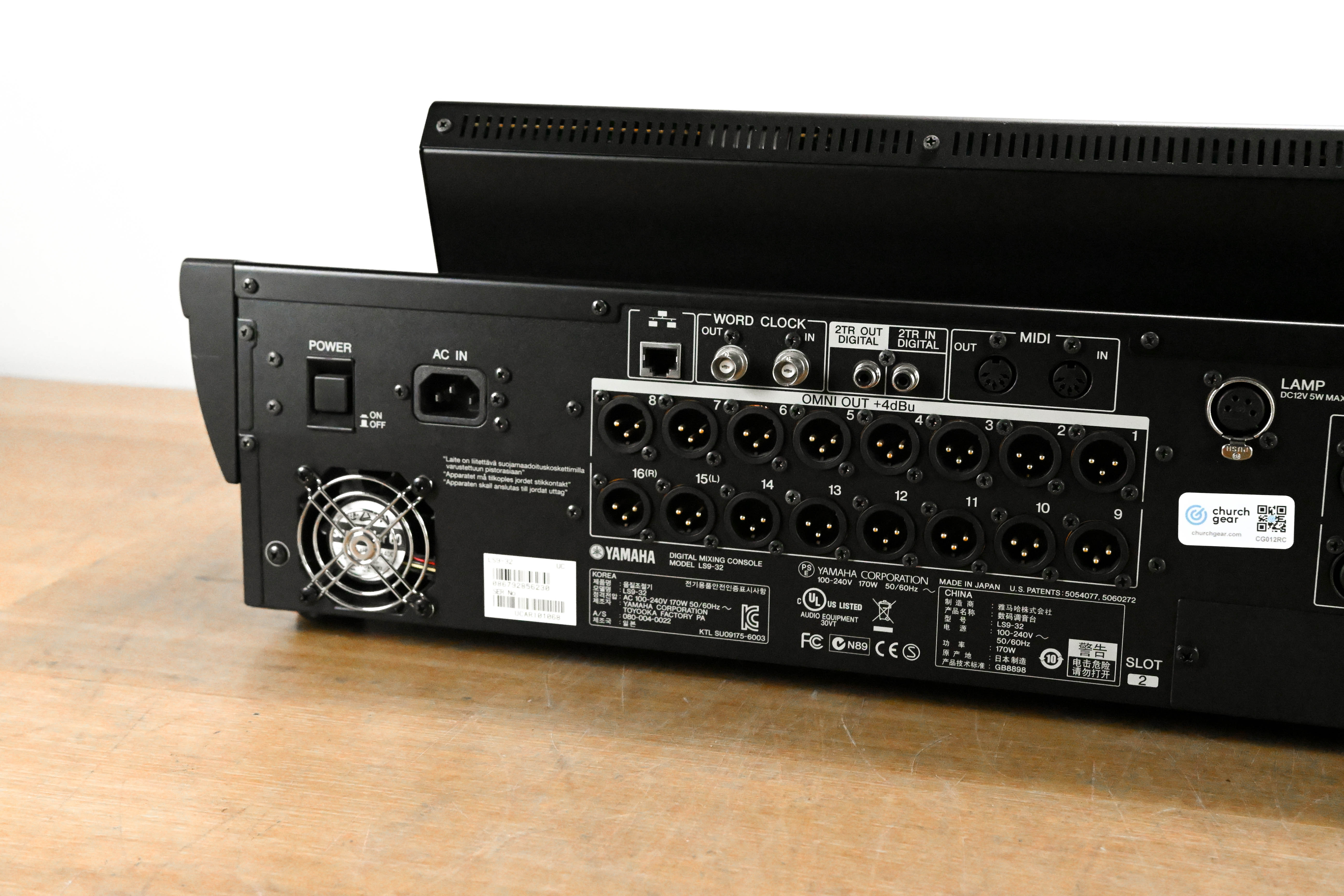 Yamaha LS9-32 32-Input Digital Mixing Console