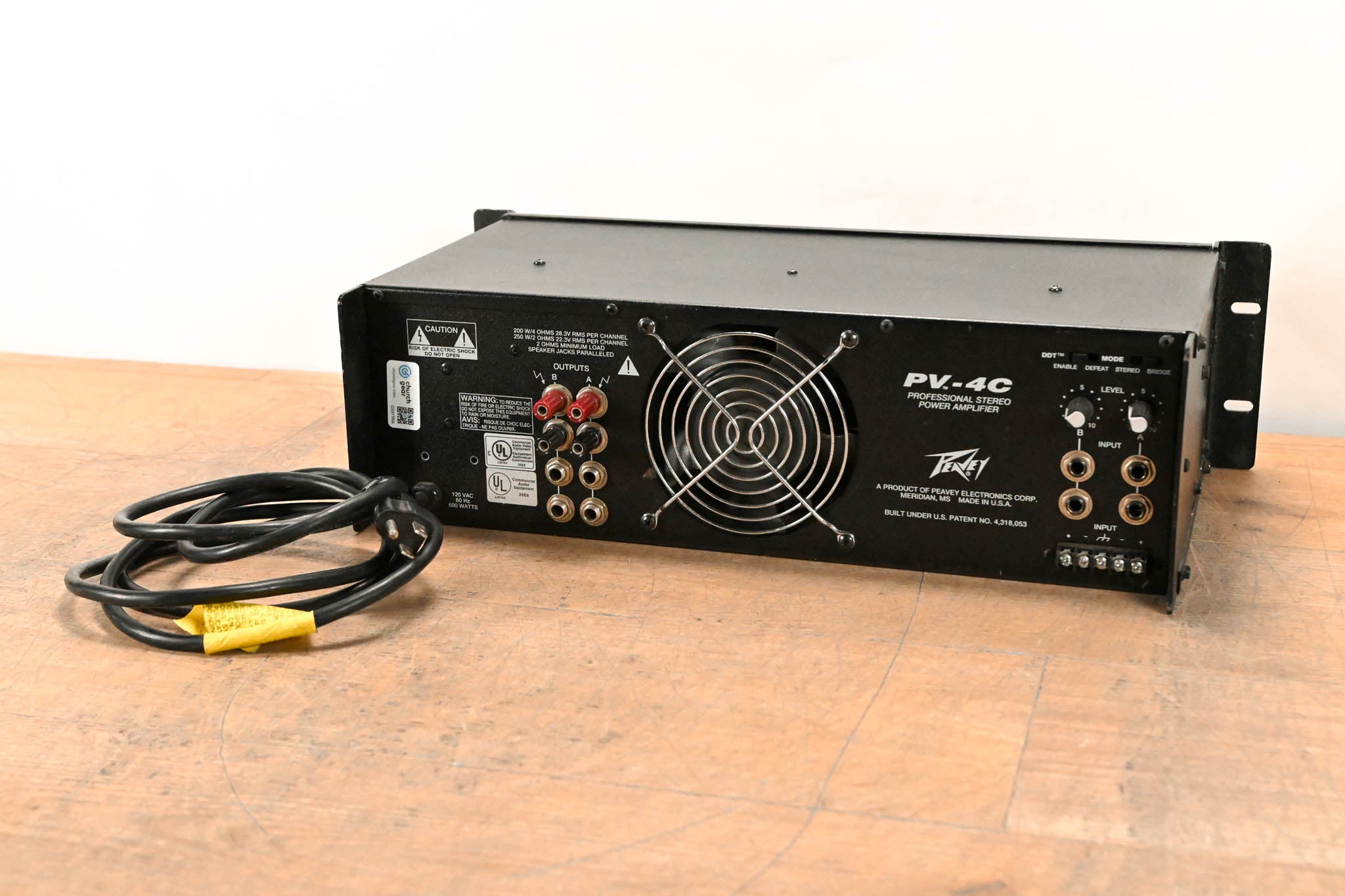 Peavey PV-4C 2-Channel Power Amplifier