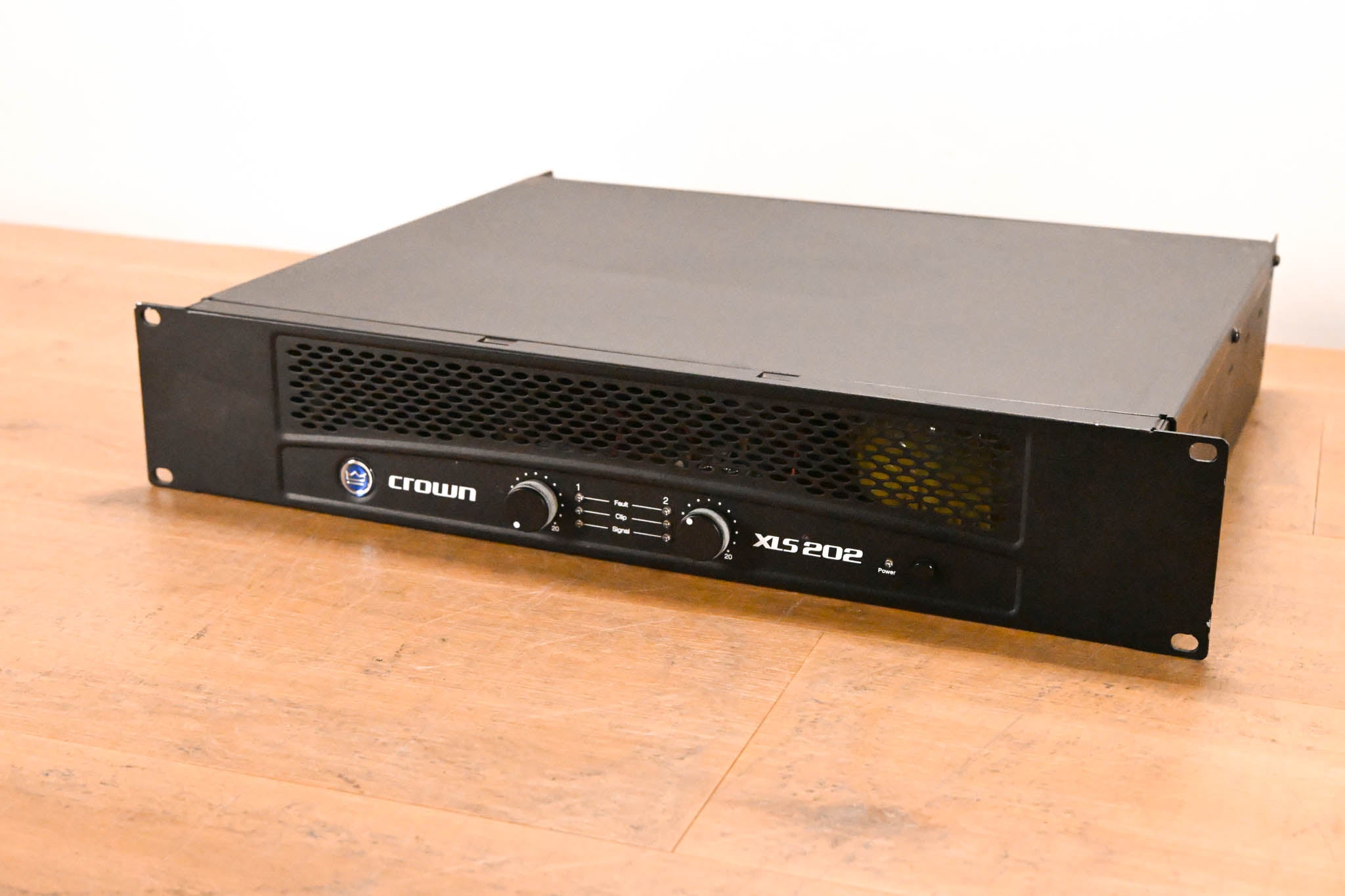 Crown XLS 202 2-Channel Power Amplifier