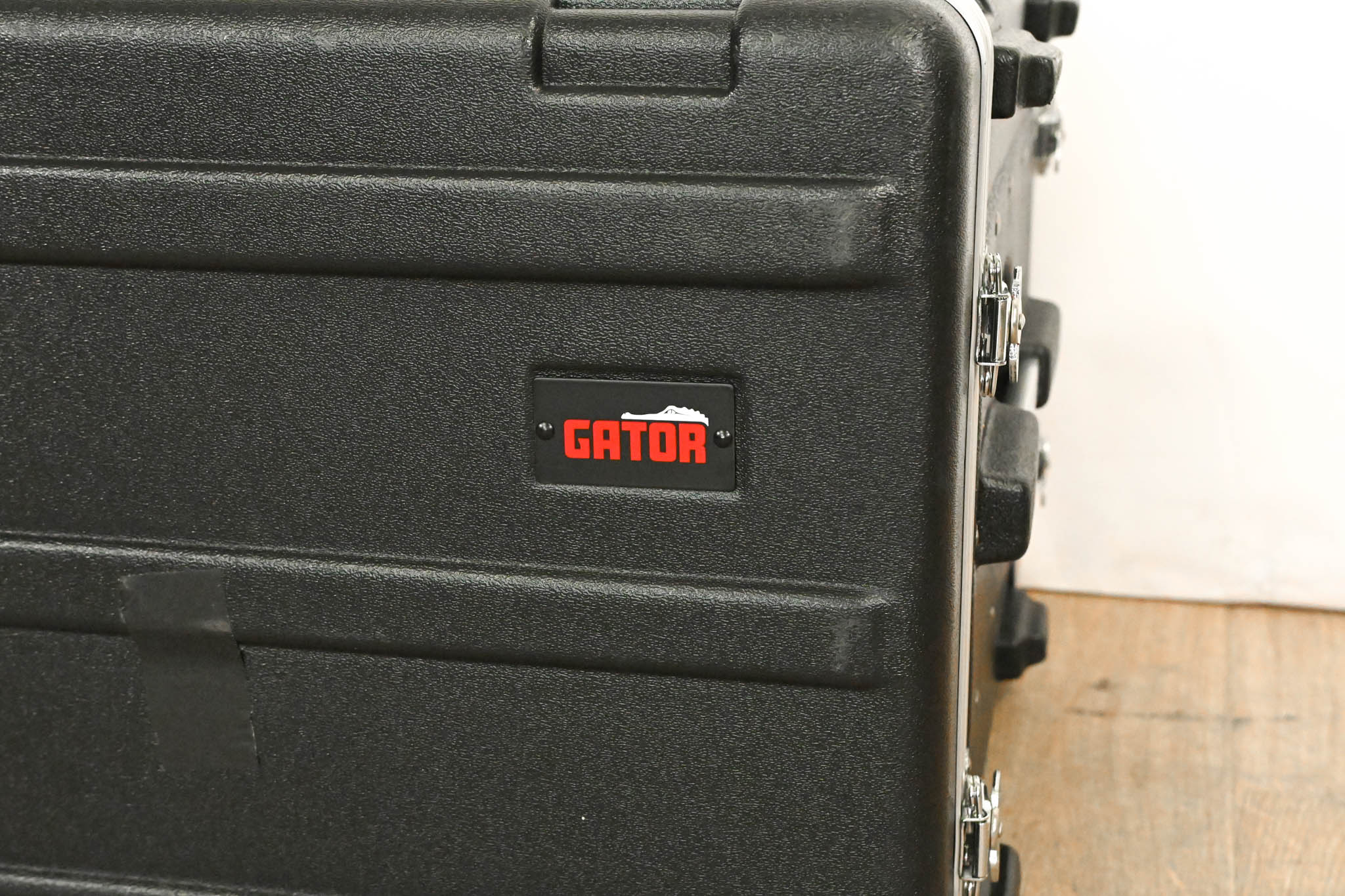 Gator Cases 8U Molded Case - 19" Depth