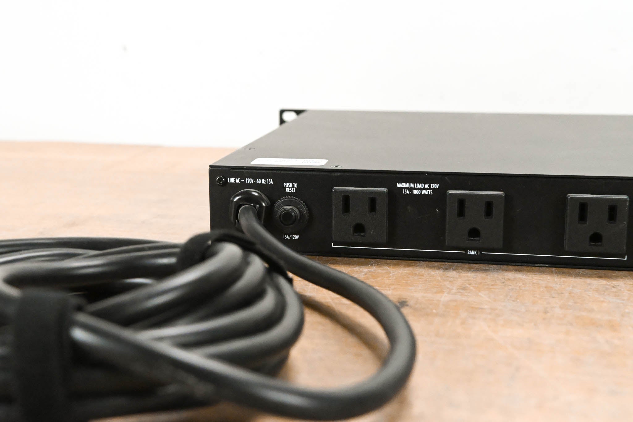 Furman PL-8C 15A Classic Series Power Conditioner with Lights