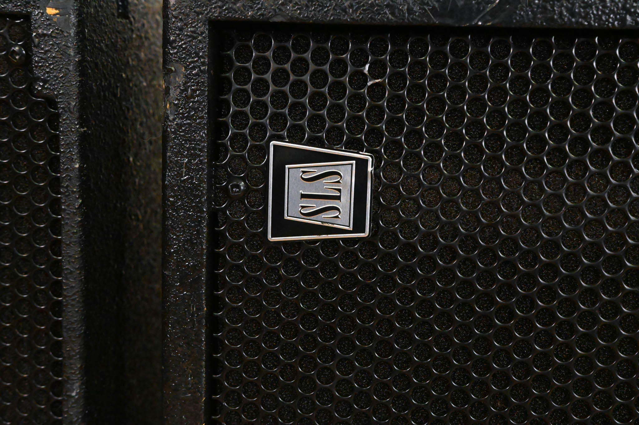 SLS LS8800 Full-Range Line Array Module (PAIR)