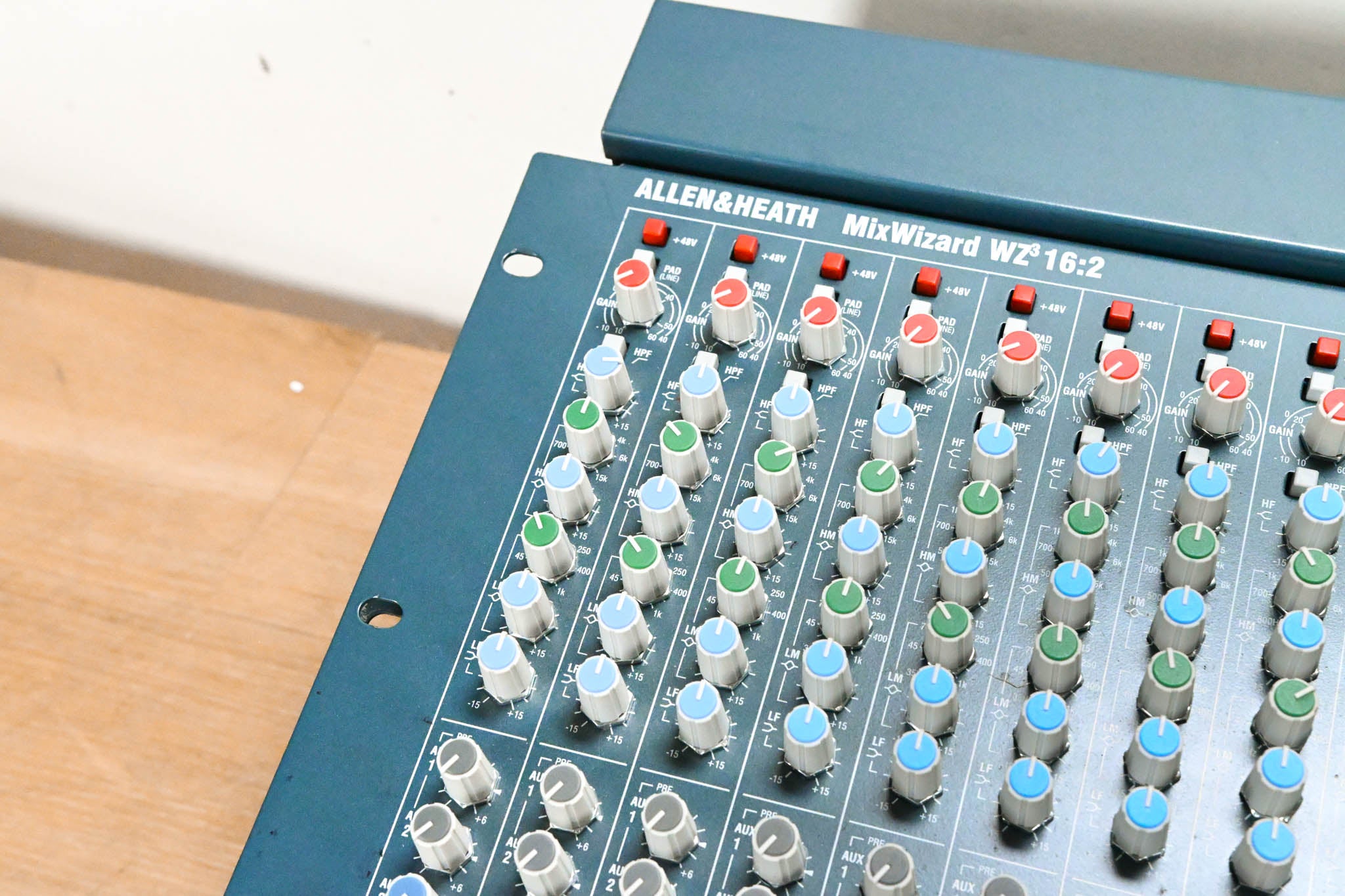 Allen & Heath MixWizard WZ3 16:2 16-Channel Analog Mixer