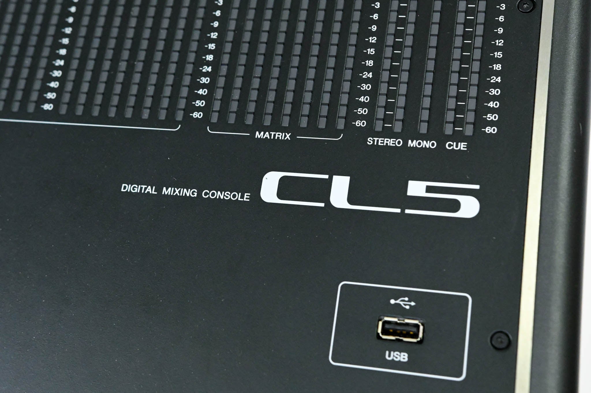 Yamaha CL5 72-Channel Digital Mixing Console