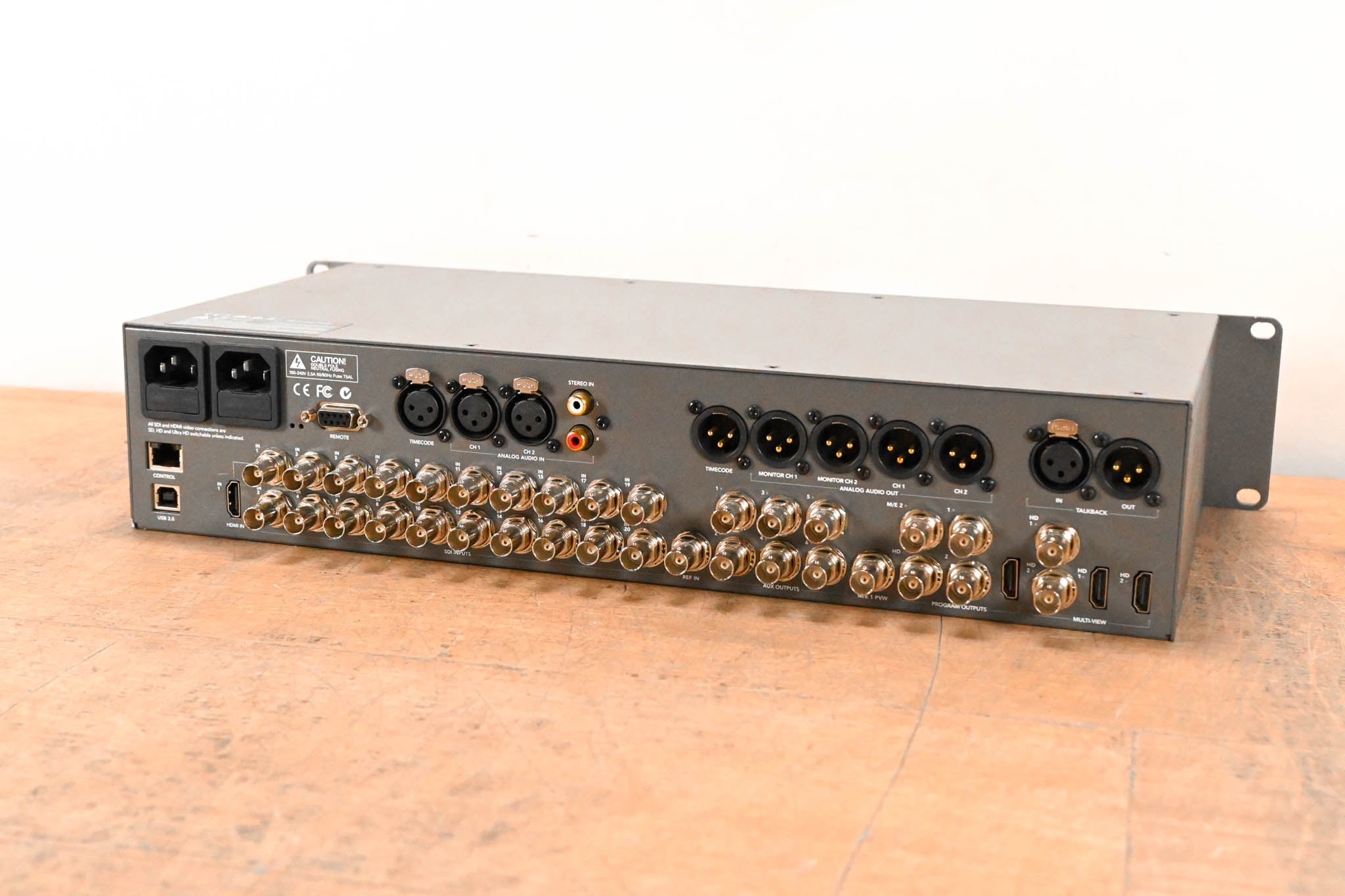 Blackmagic Design ATEM 2 M/E Production Studio 4K