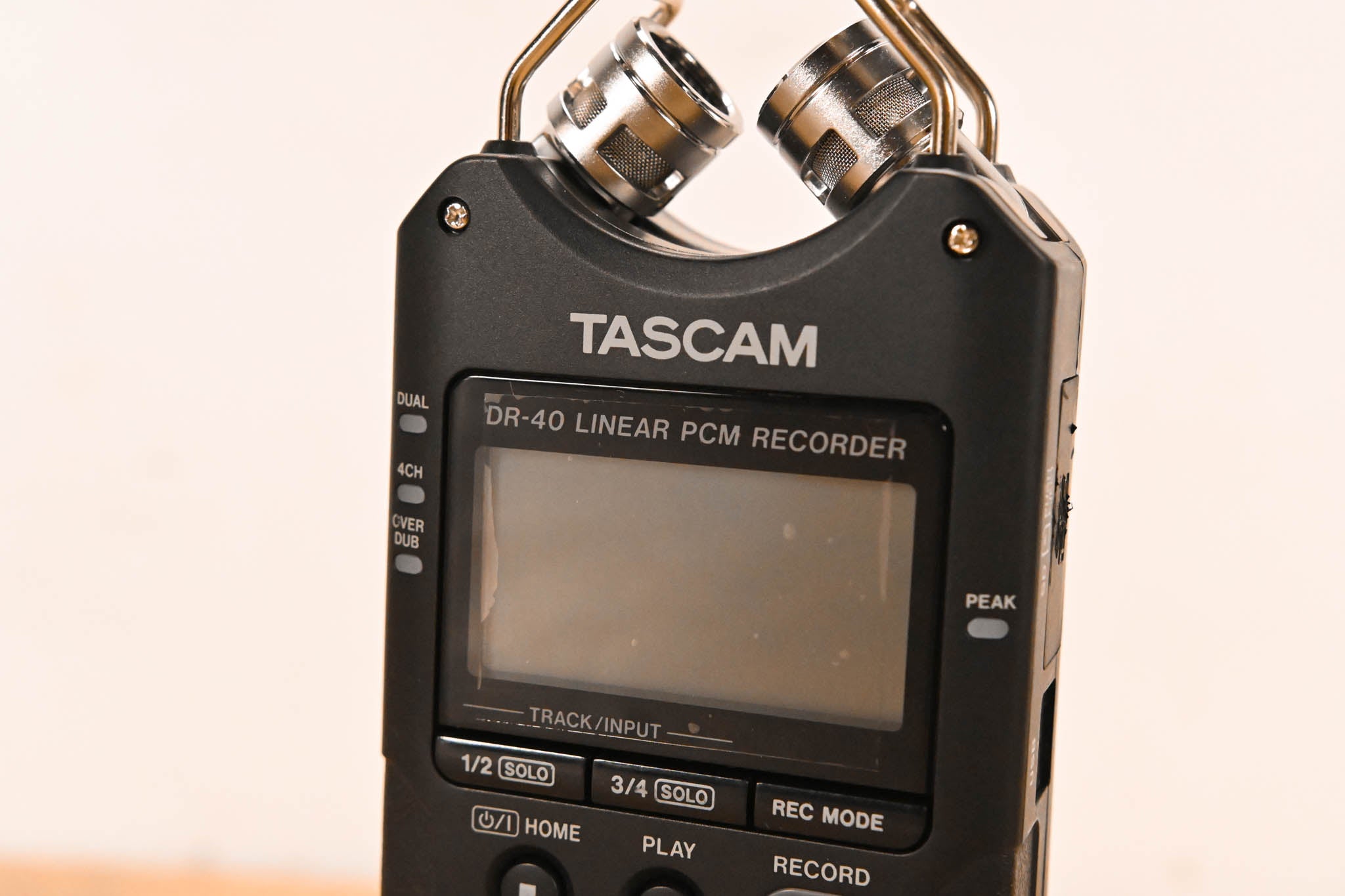 TASCAM DR-40 Handheld 4-Track Recorder
