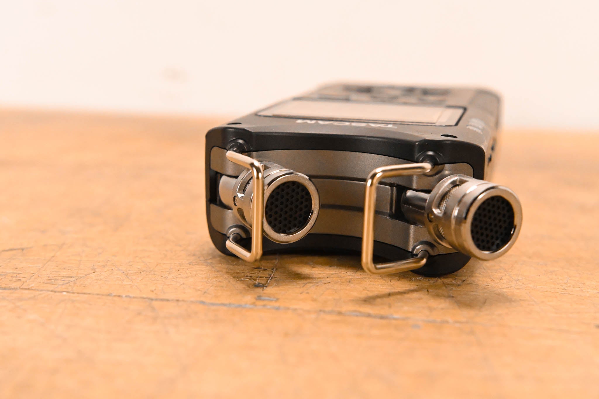 TASCAM DR-40 Handheld 4-Track Recorder