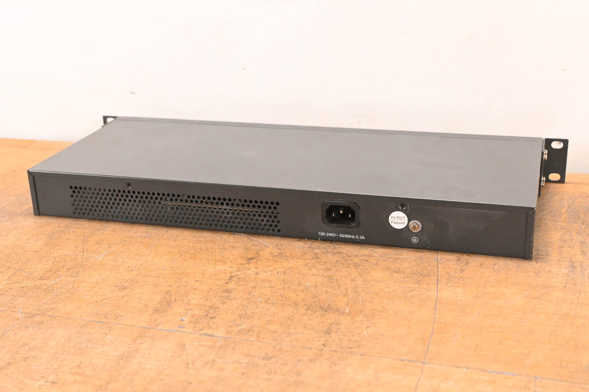 TP-Link TL-SG1016 16-Port Gigabit Switch