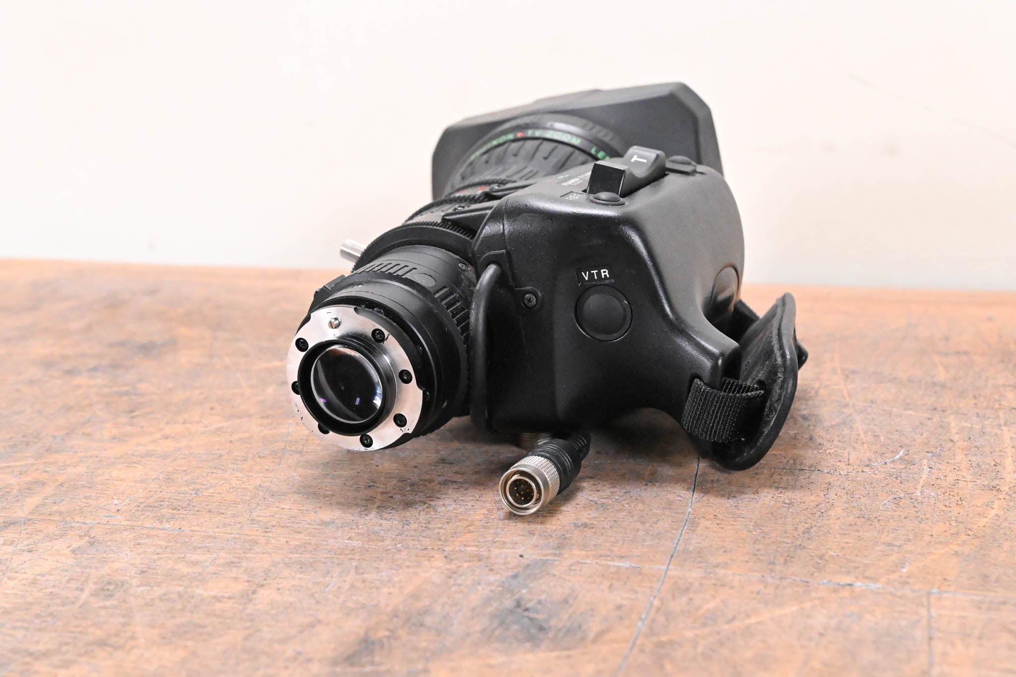 Fujinon Th17x5BRMU Broadcast Zoom Lens - 1:1.4/5-85mm