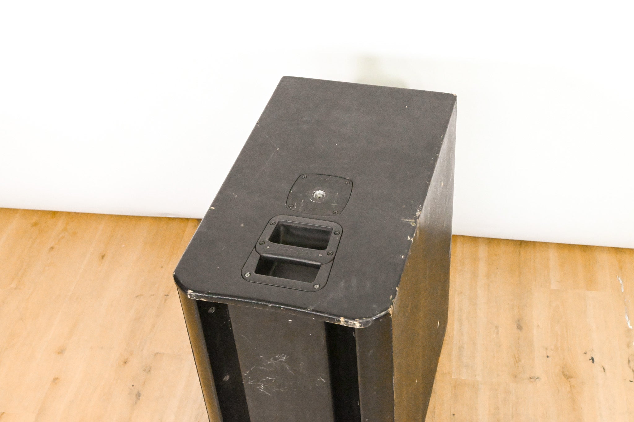QSC KSub 1000W Dual 12" Powered Subwoofer