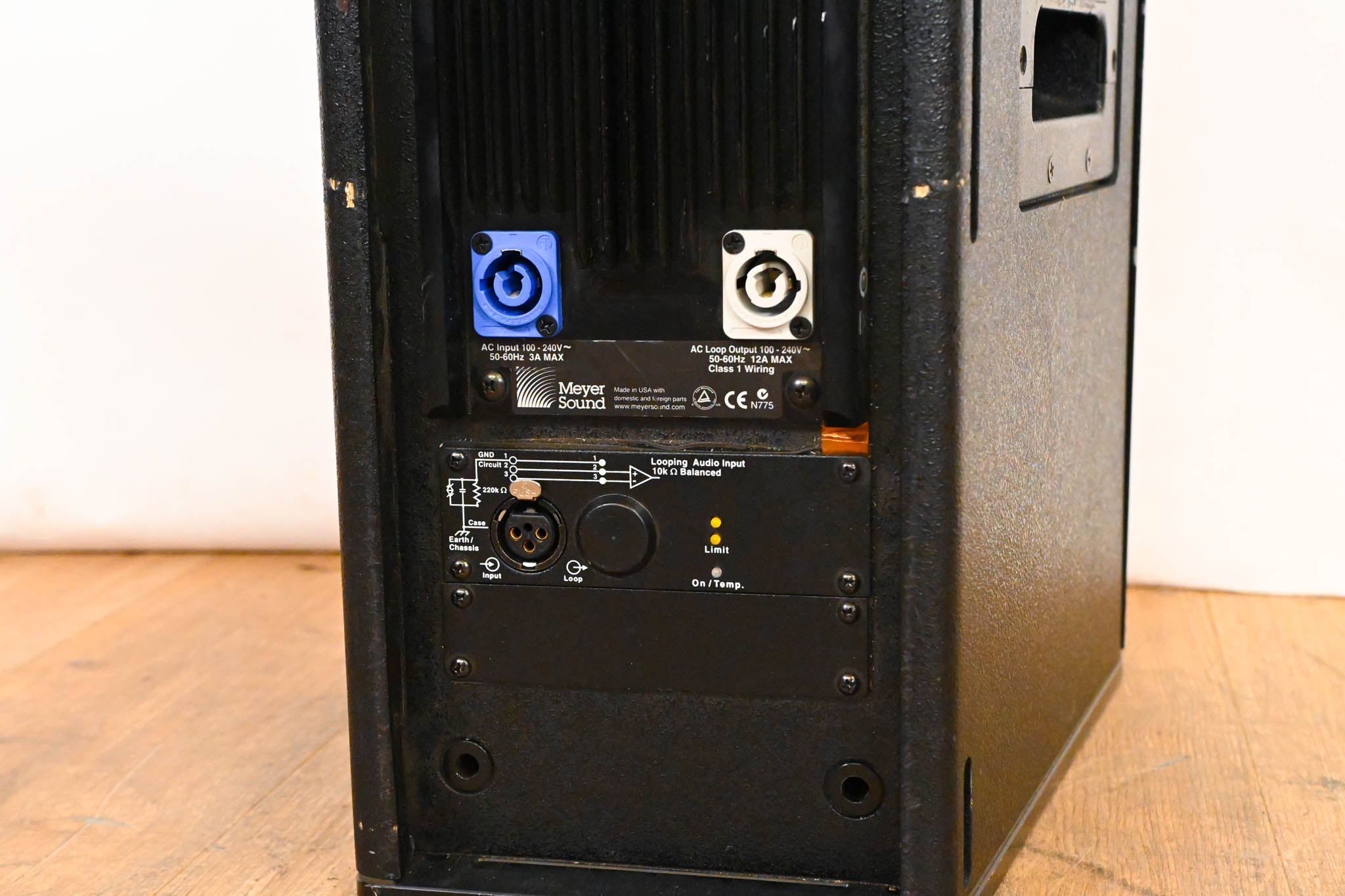 Meyer Sound UPJ-1P Compact VariO Loudspeaker