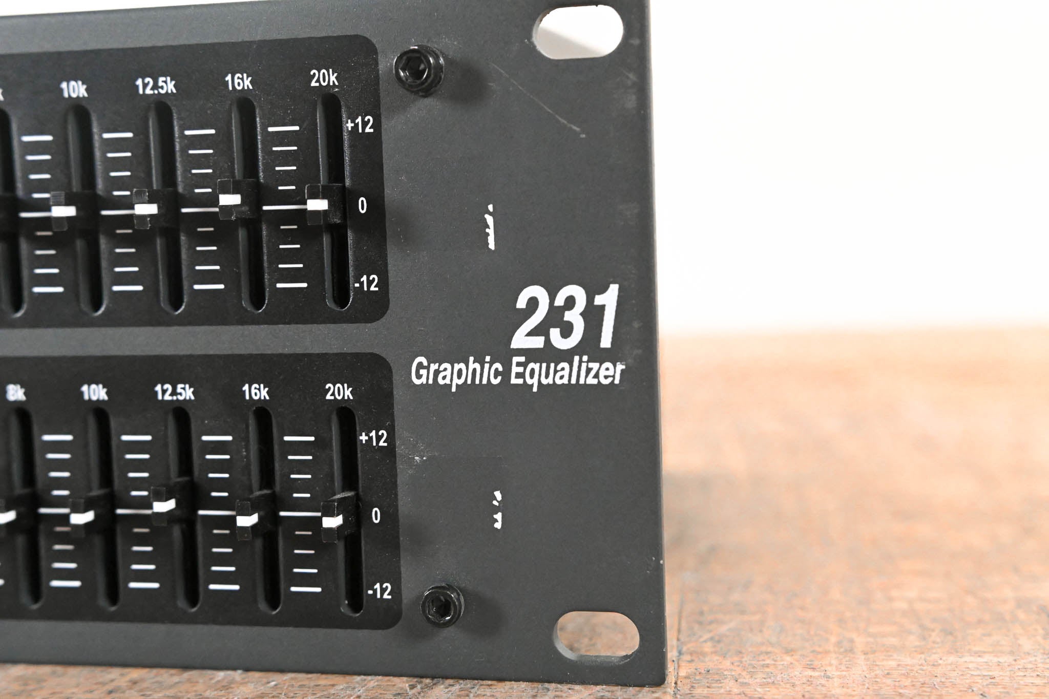 dbx 231 Dual-Channel 31-Band Graphic Equalizer