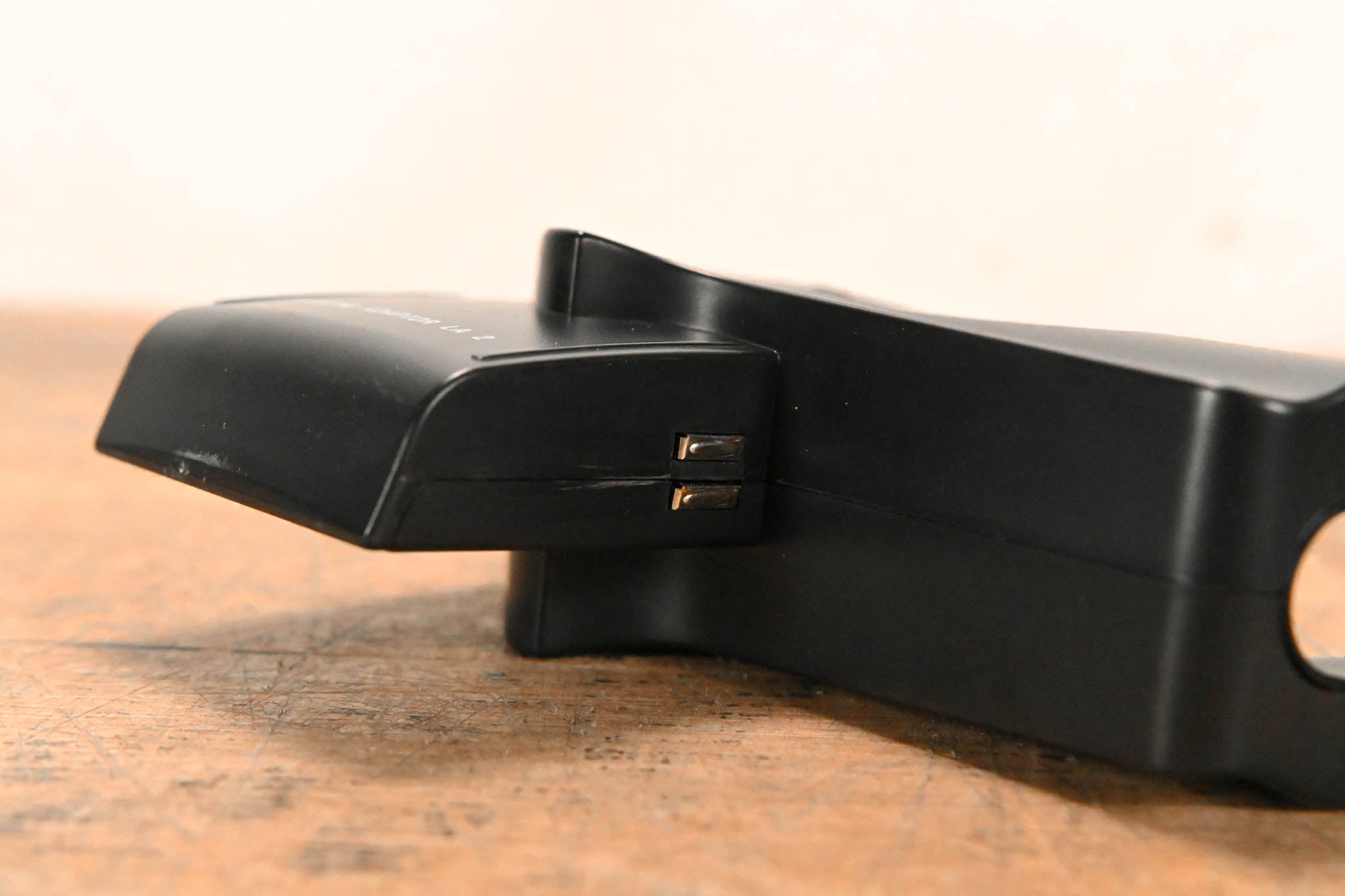 Sennheiser LA 2 Charging Adapter