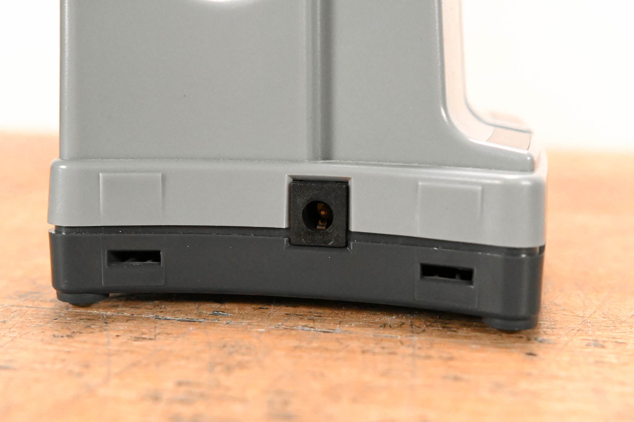Sennheiser L 2015 Charging Station (NO POWER SUPPLY)