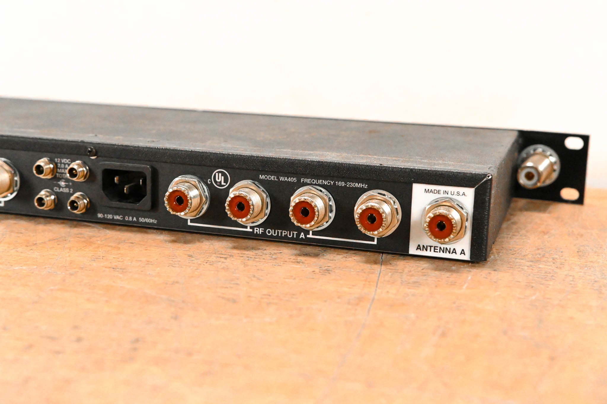 Shure WA405 Antenna/Power Distribution System