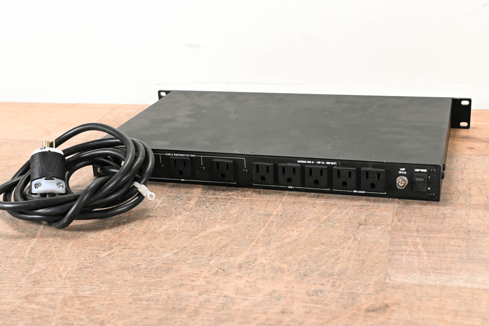 Furman P-1800 PF R Prestige Power Conditioner / Surge Suppressor