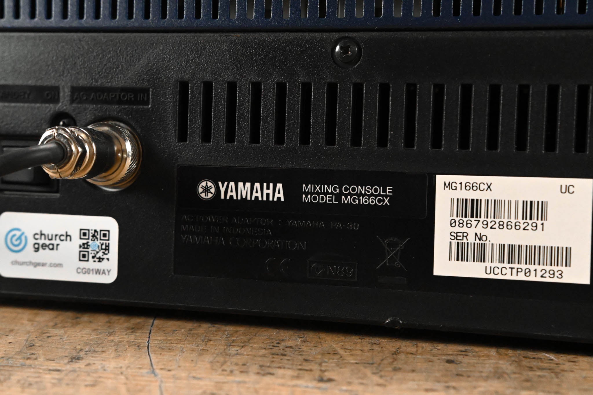 Yamaha MG166CX 16-Channel, 6-Bus Analog Mixer