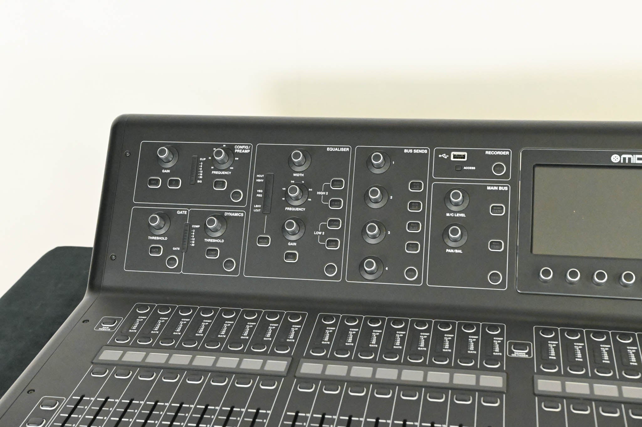 Midas M32 40-Channel Digital Audio Mixing Console