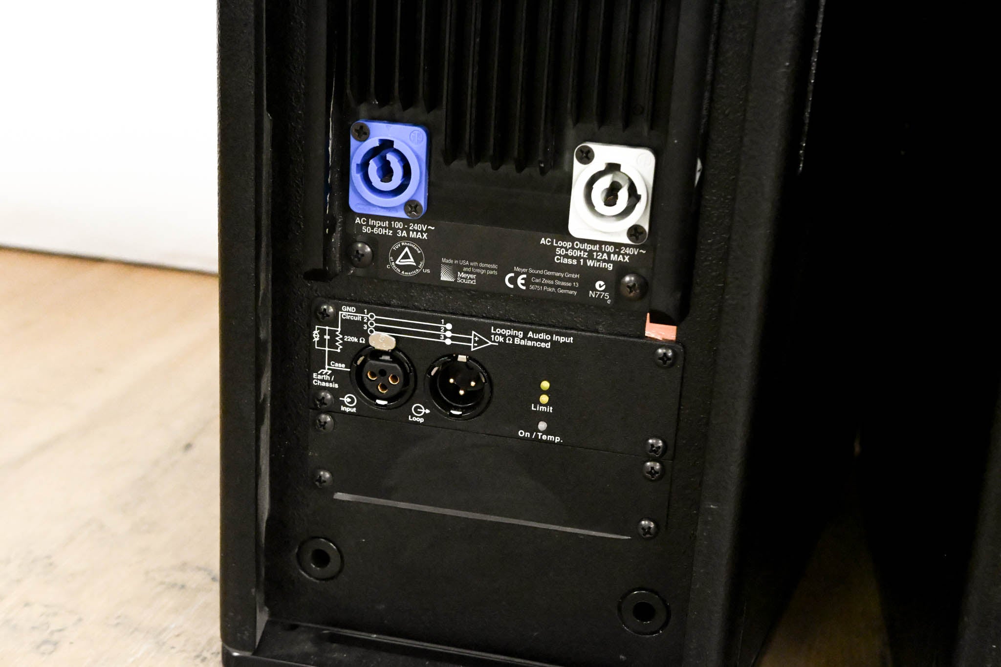 Meyer Sound UPJ-1P Compact VariO Loudspeaker (PAIR)