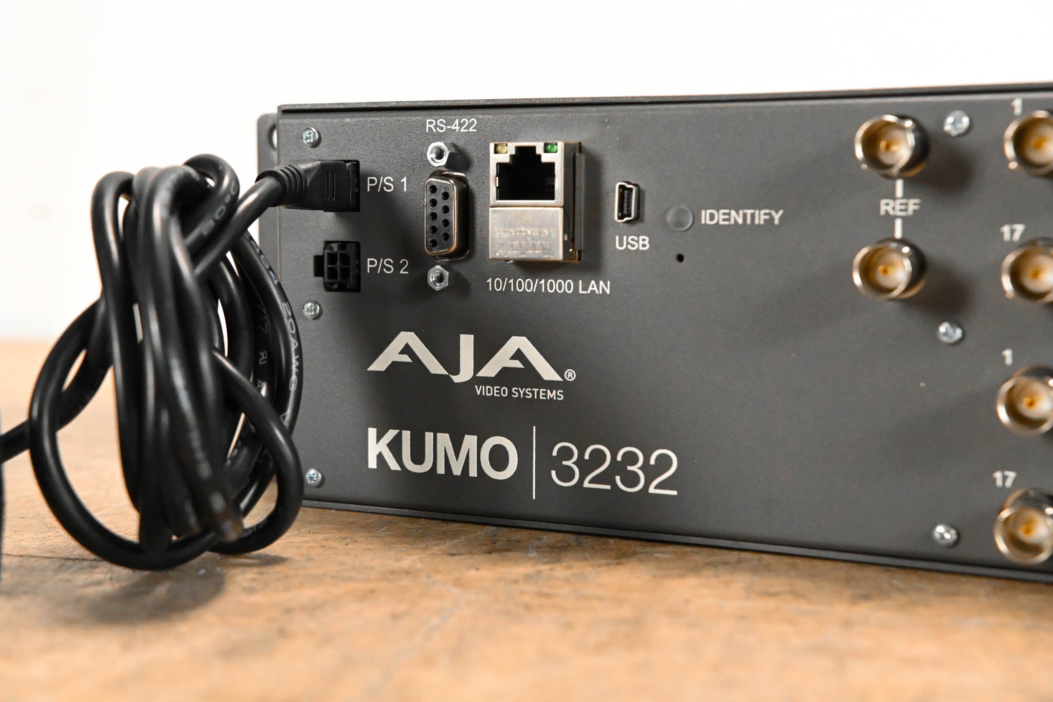 AJA KUMO 3232 2RU Compact 3G-SDI Router with USB